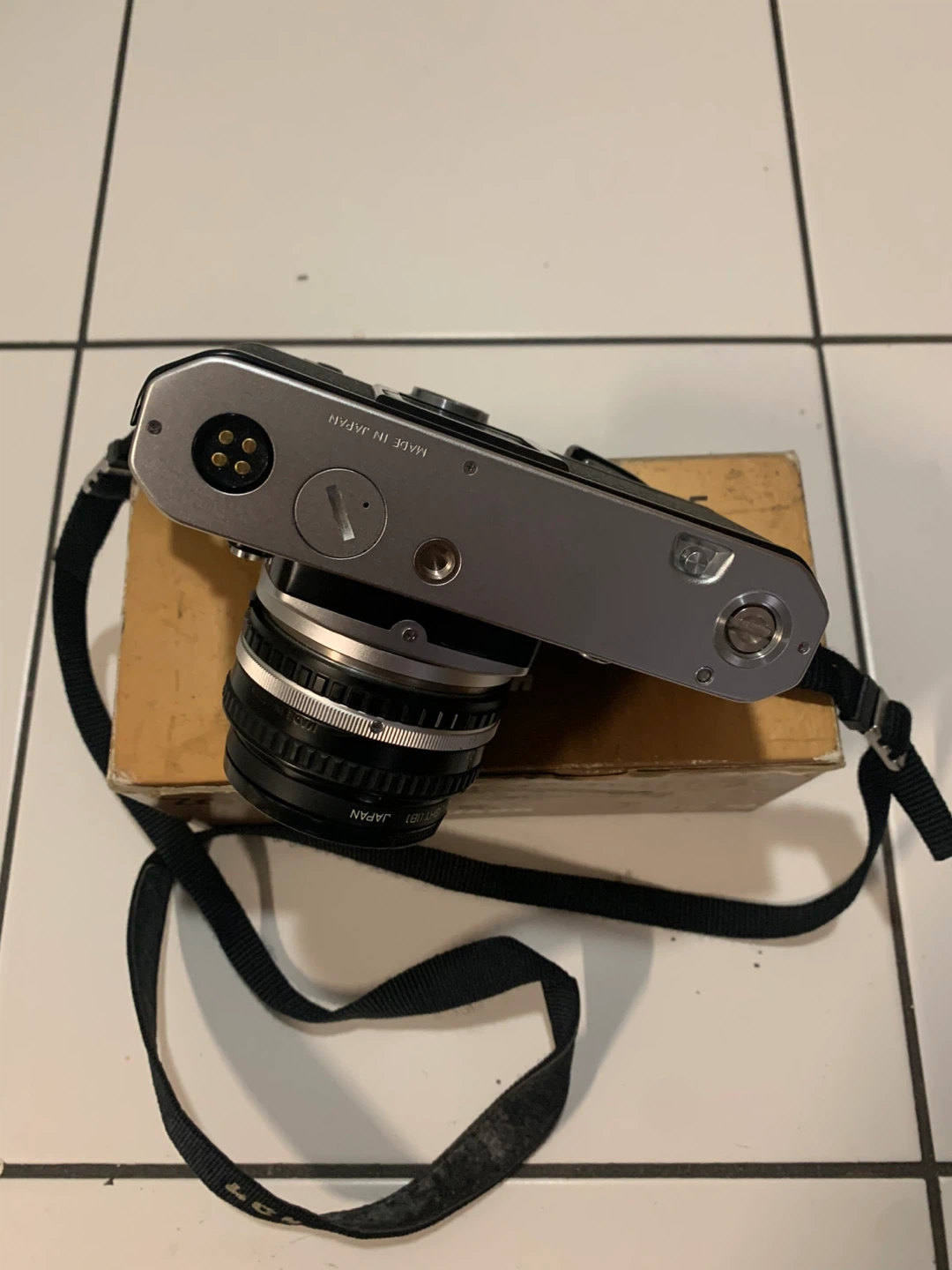 Nikon FE Film Camera with Series E 75-150mm Lens - photo 5