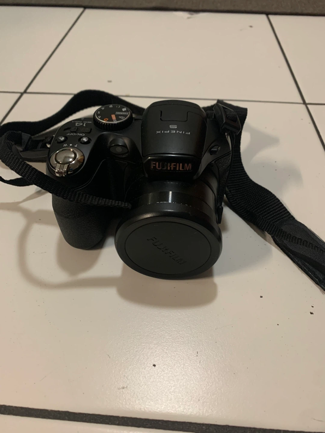 Fujifilm FinePix S Digital Camera - photo 2