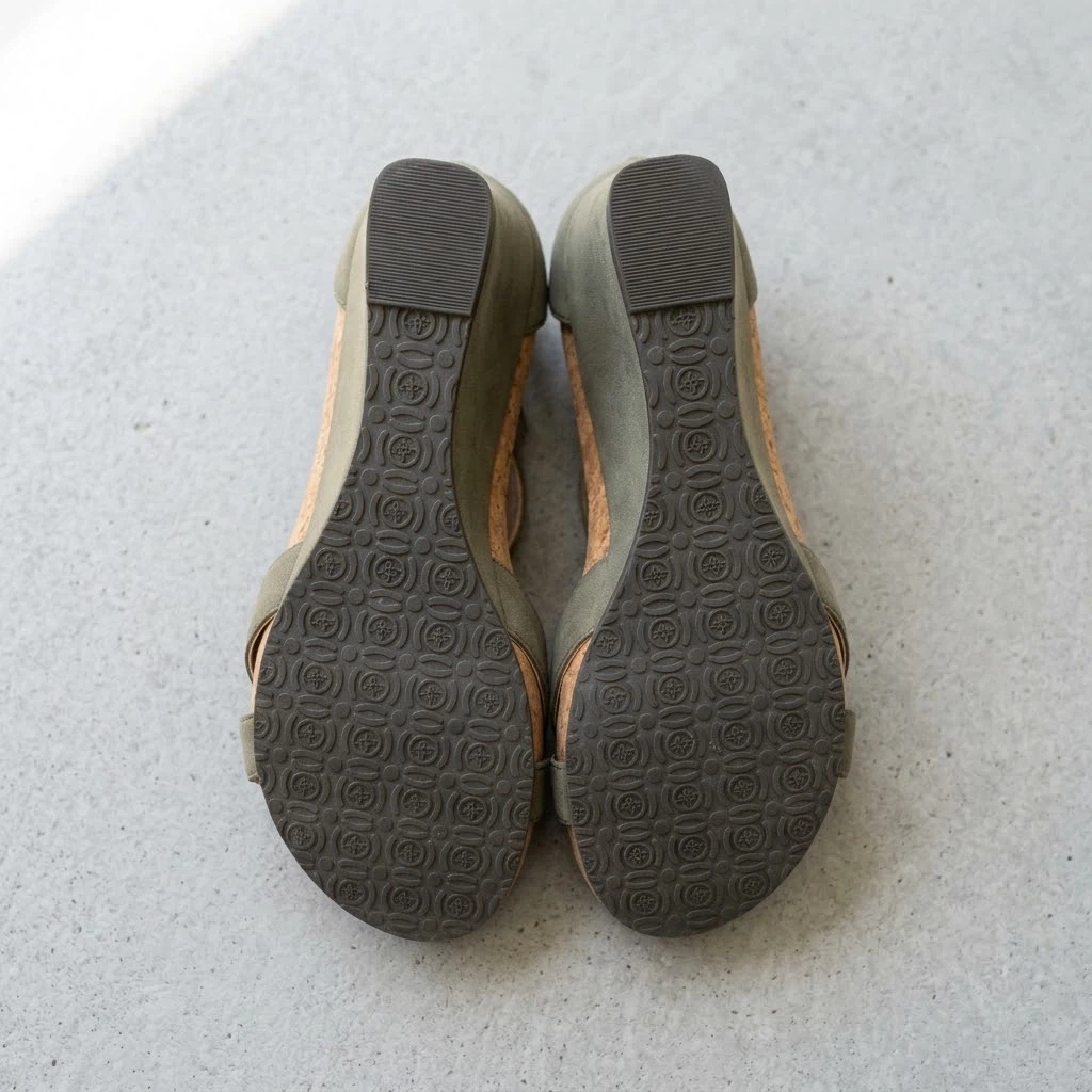 NWOB Adrienne Vittadini Olive Green Wedge Sandals -Size 6.5 - photo 4