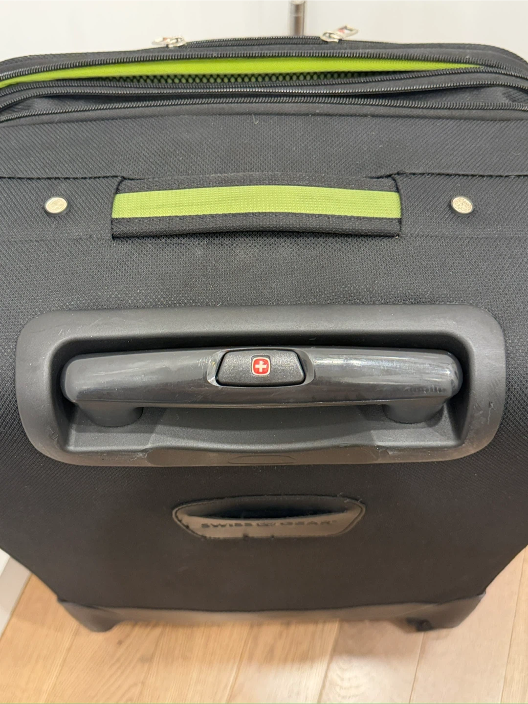 SwissGear Spinner Luggage Black and Lime - photo 4