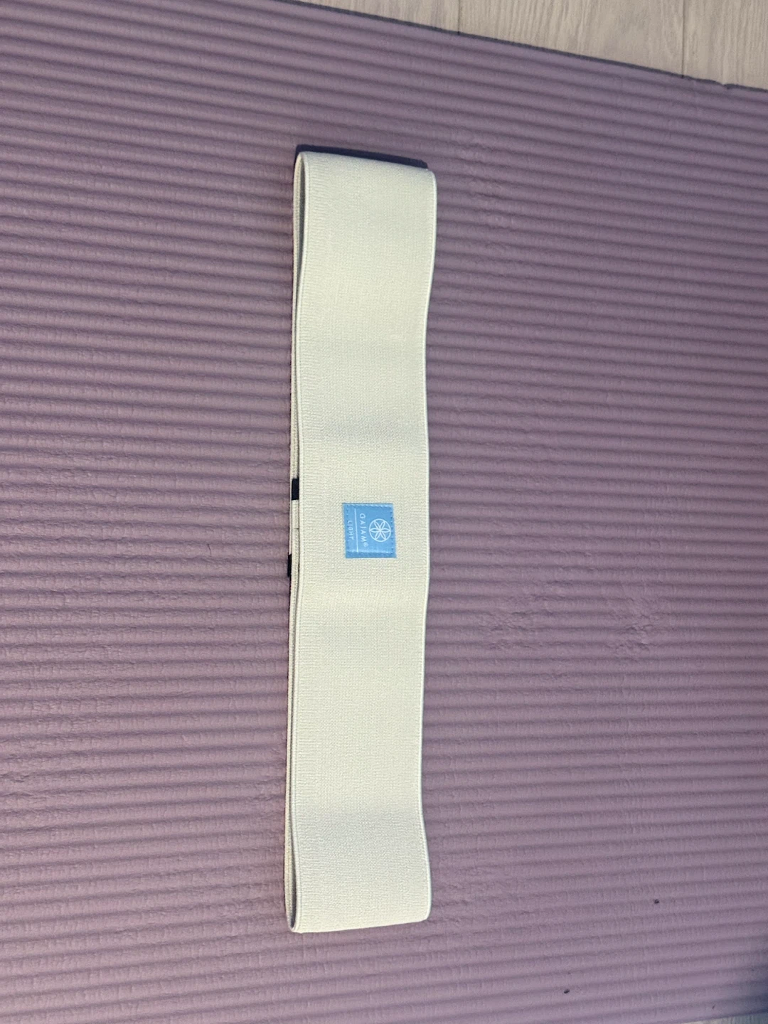 Gaiam light resistance band and yoga mat
