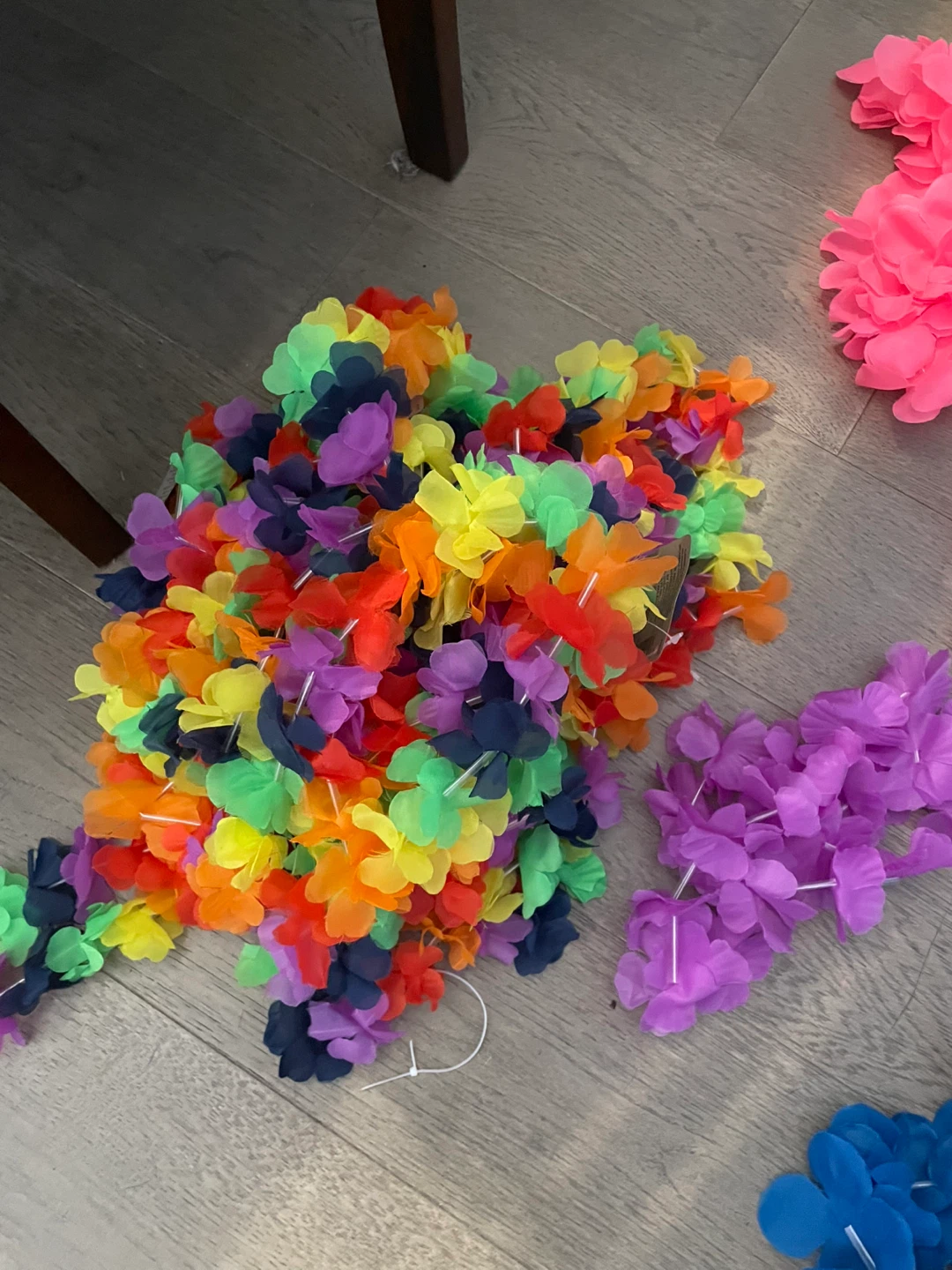 LOT Luau Party Decorations - photo 4
