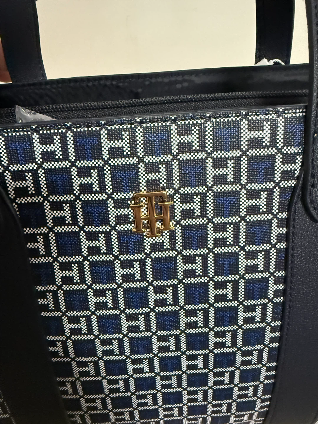 Tommy Hilfiger Monogram Tote Bag - photo 3