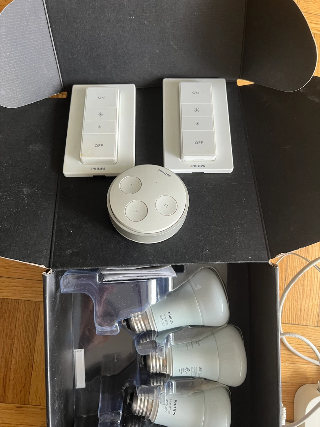 Philips Hue White and Color Ambiance Starter Kit - photo 2