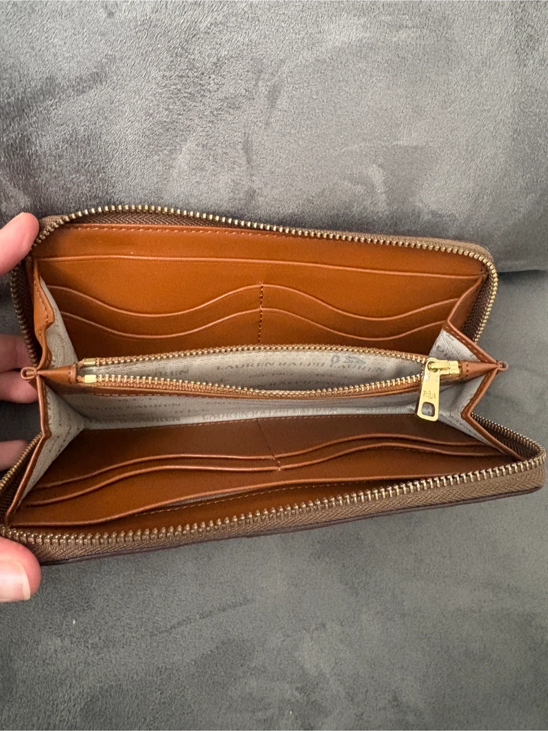 Lauren Ralph Lauren Brown Pebbled Leather Zip Wallet - photo 4