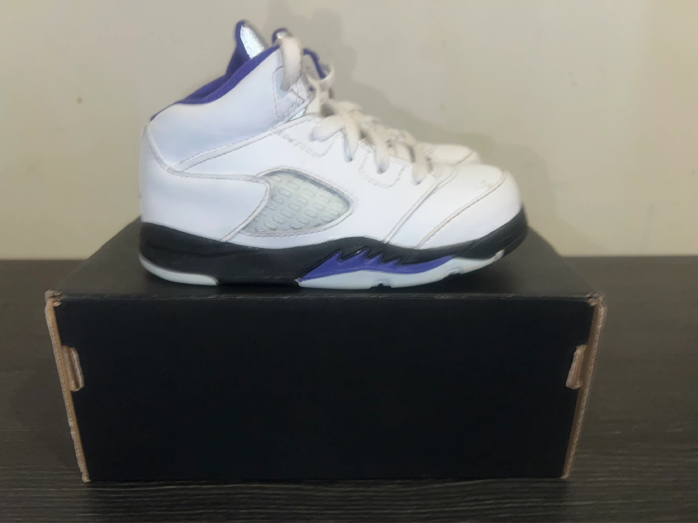 Air Jordan 5 Retro “Grapes” White, Dark Concord, Blk - photo 2