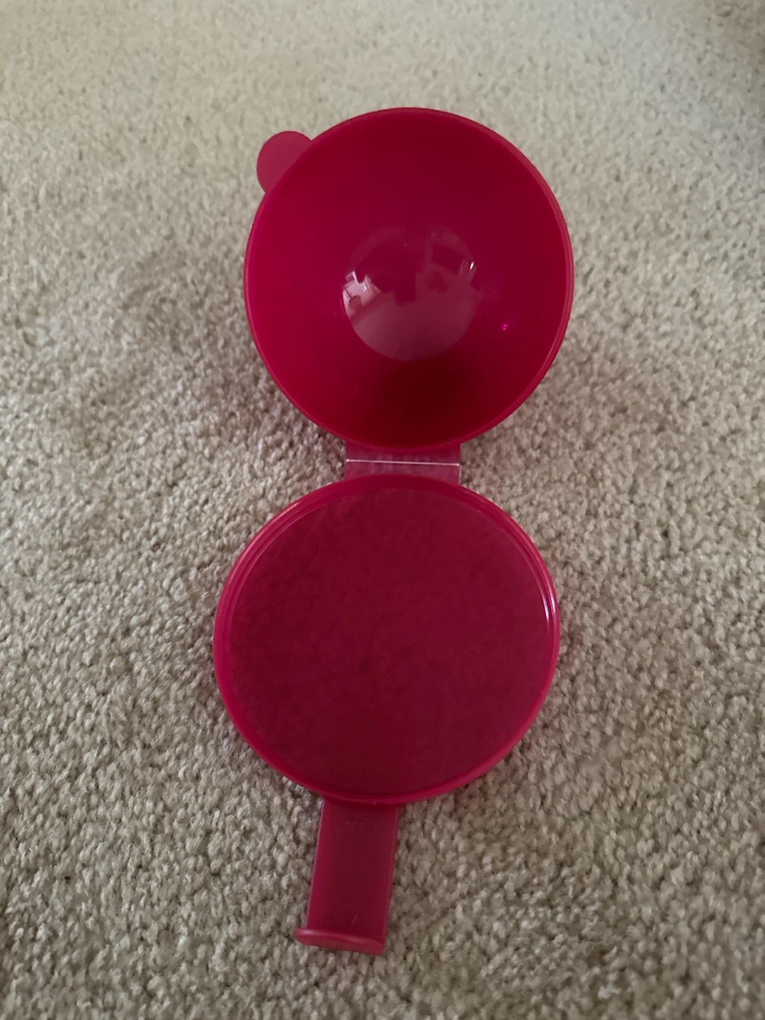 Tupperware “Forget me Not” round container lid - photo 4