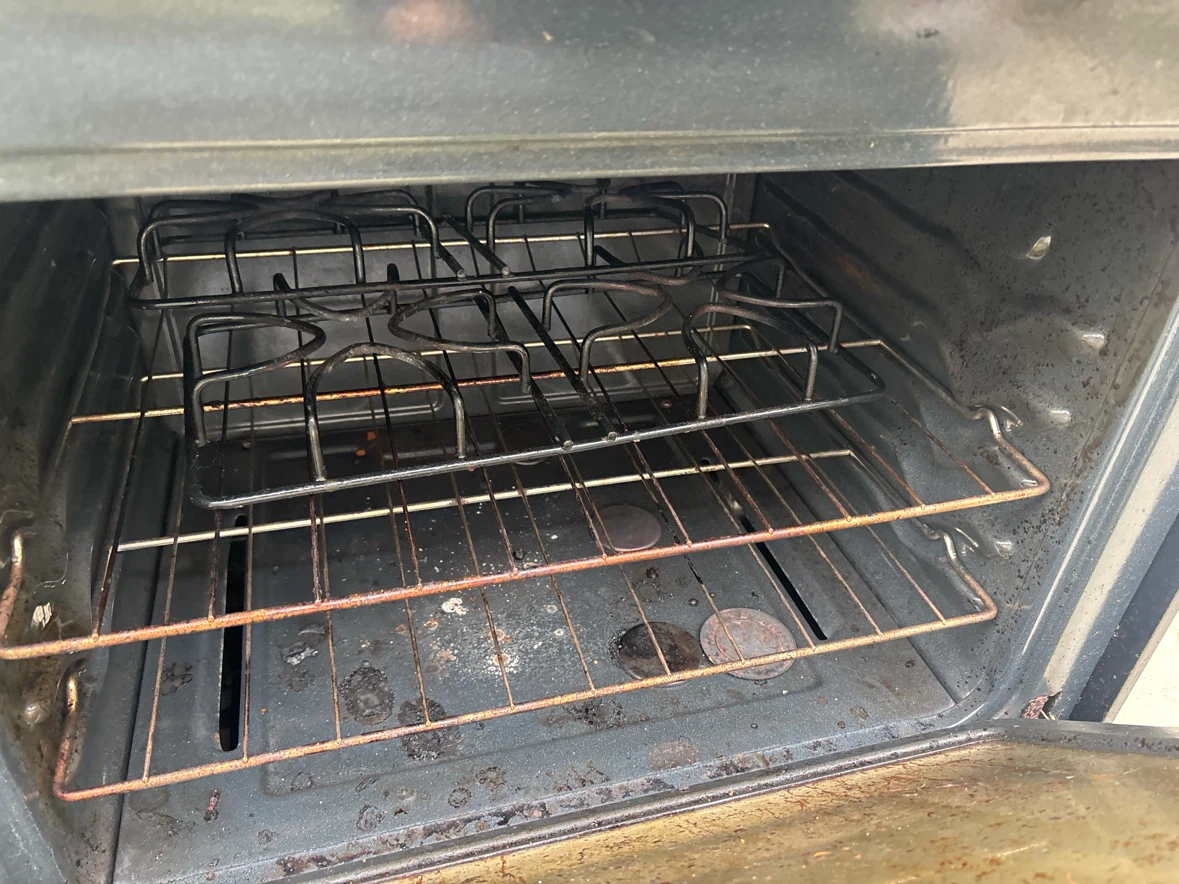 Frigidaire Used stove needs a deep cleaning - photo 4