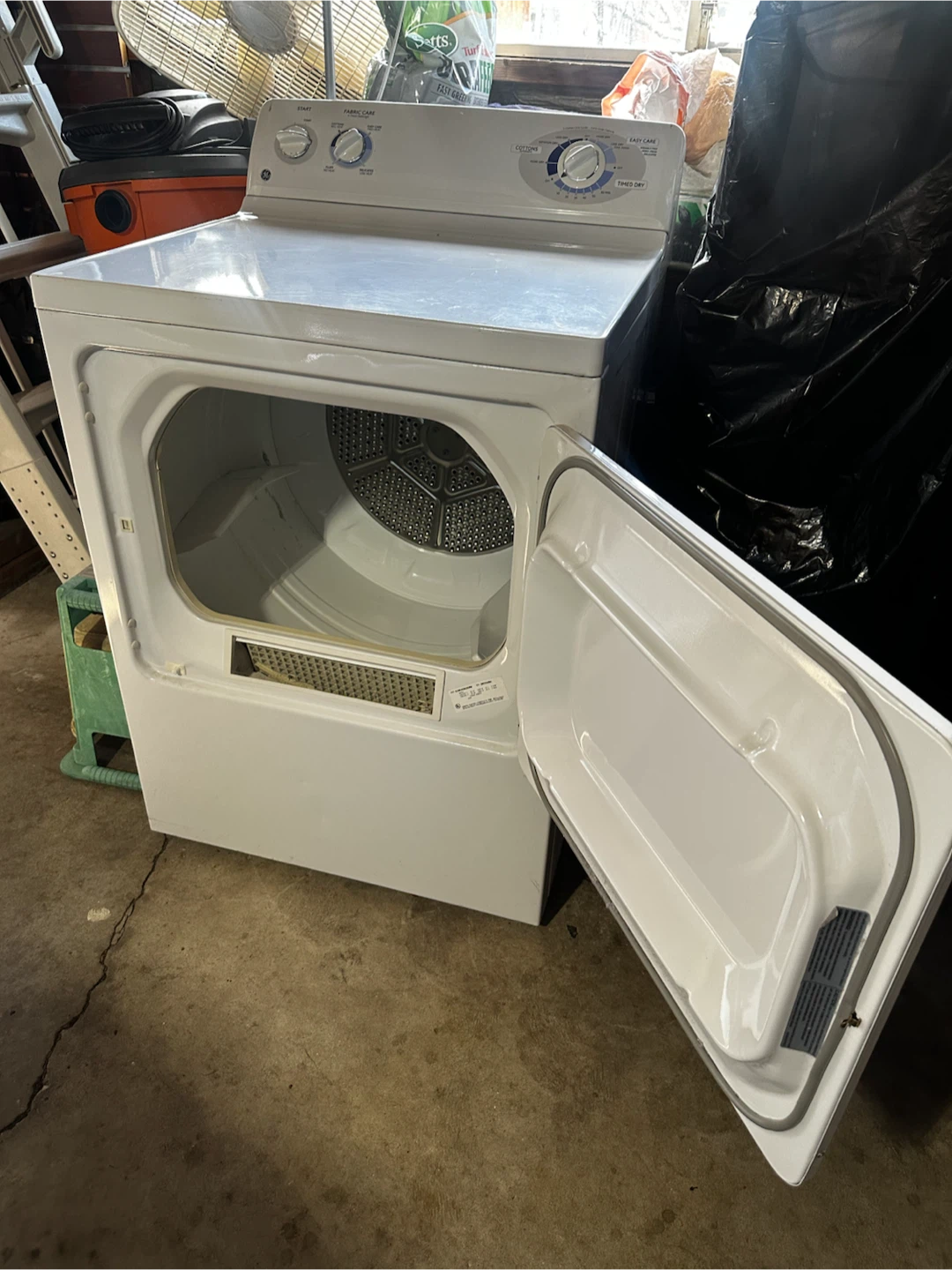 Laundry Washer & Dryer - photo 2