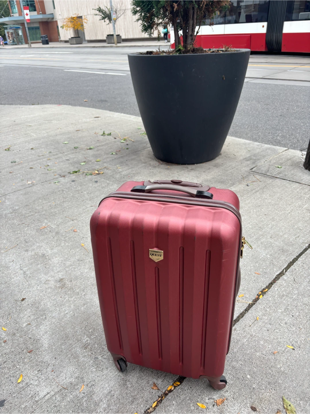 Medium Check In Quest Red Hard-Shell Luggage