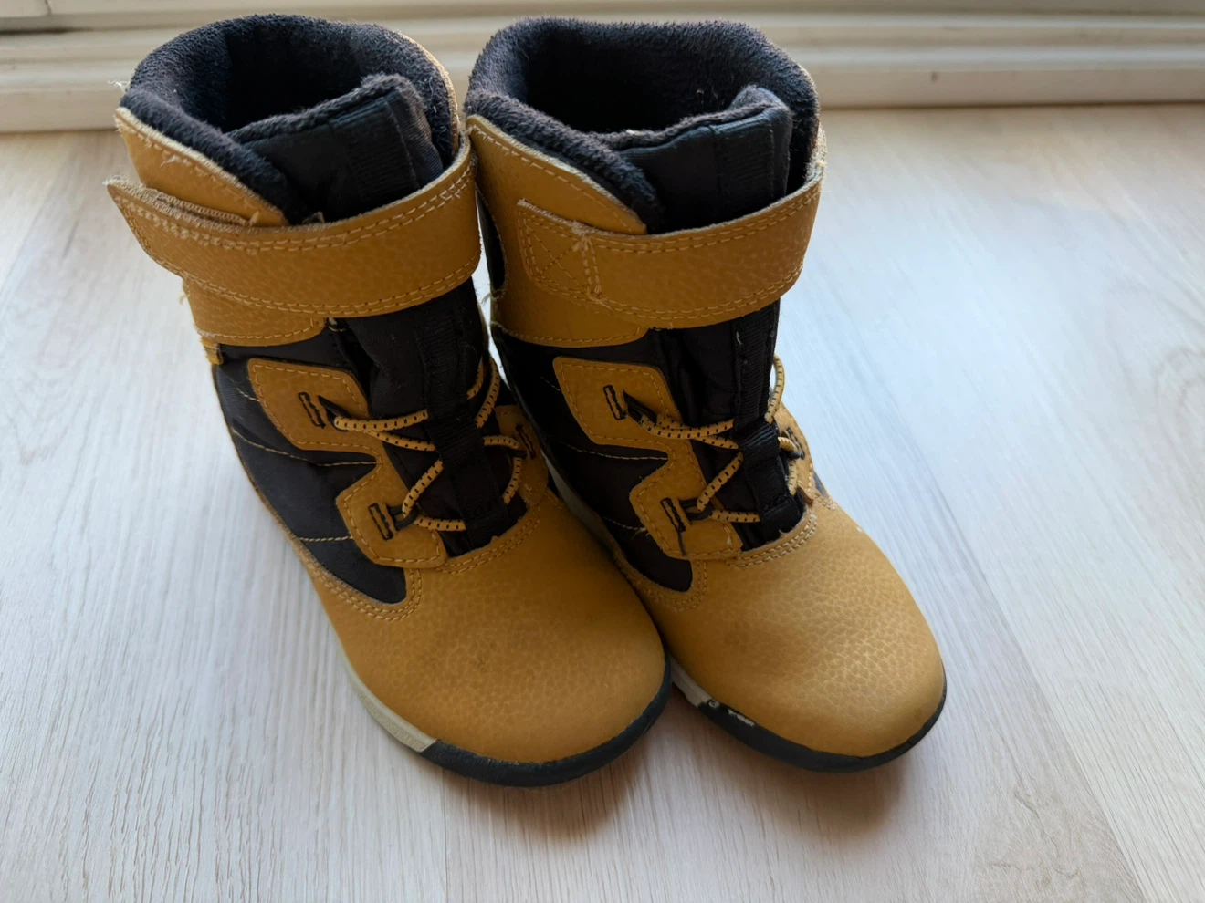 Merrell Winter Boots Youth Size 10M