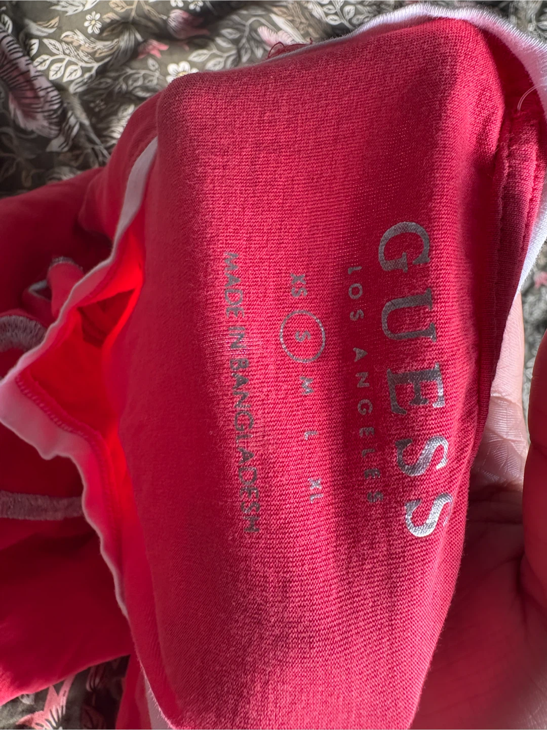 Guess Pink T-Shirt Size Small - photo 2