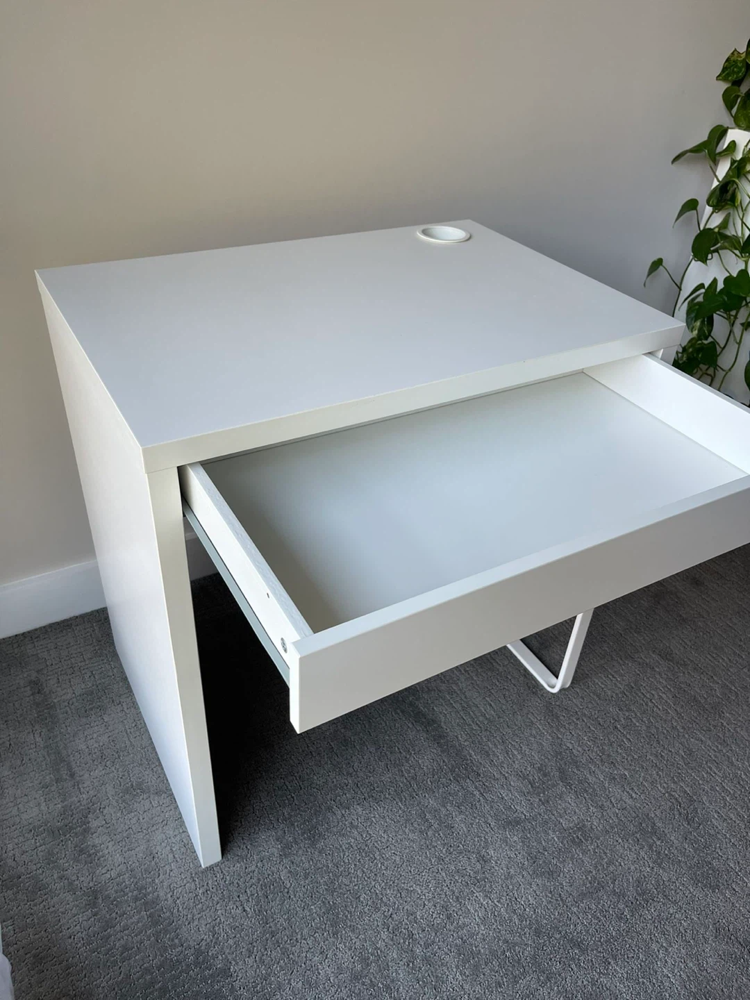 IKEA White desk with drawer - photo 2