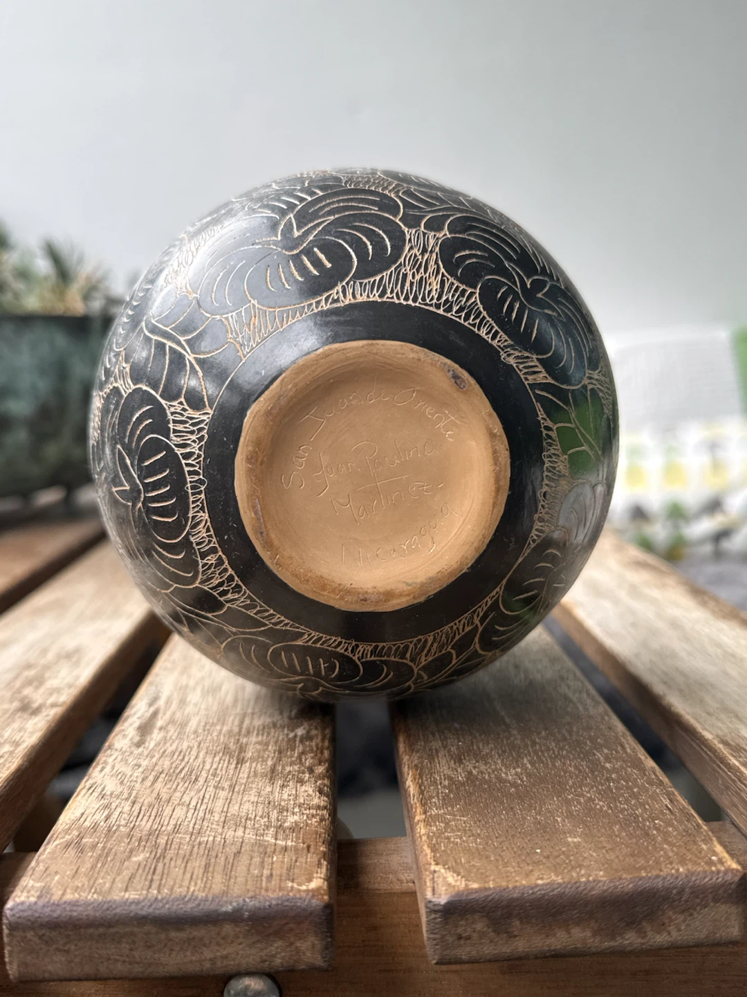 Handcrafted Nicaragua Pottery Vase - photo 2