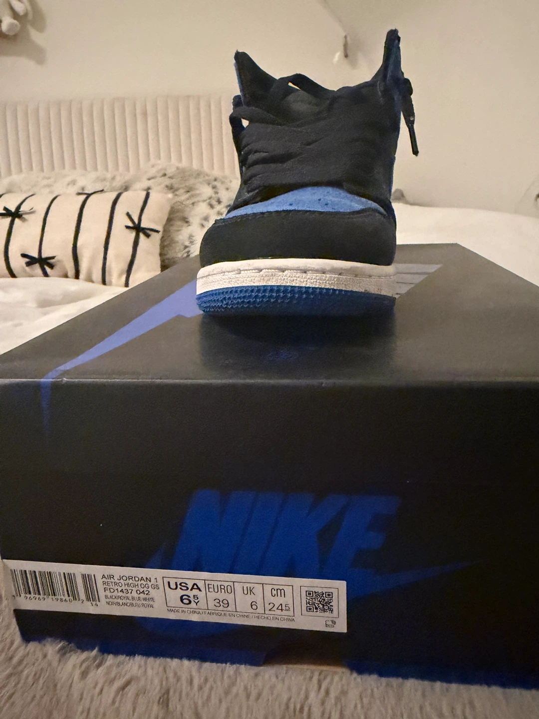 Nike Air Jordan 1 Retro High OG GS Black/Royal Blue - photo 2