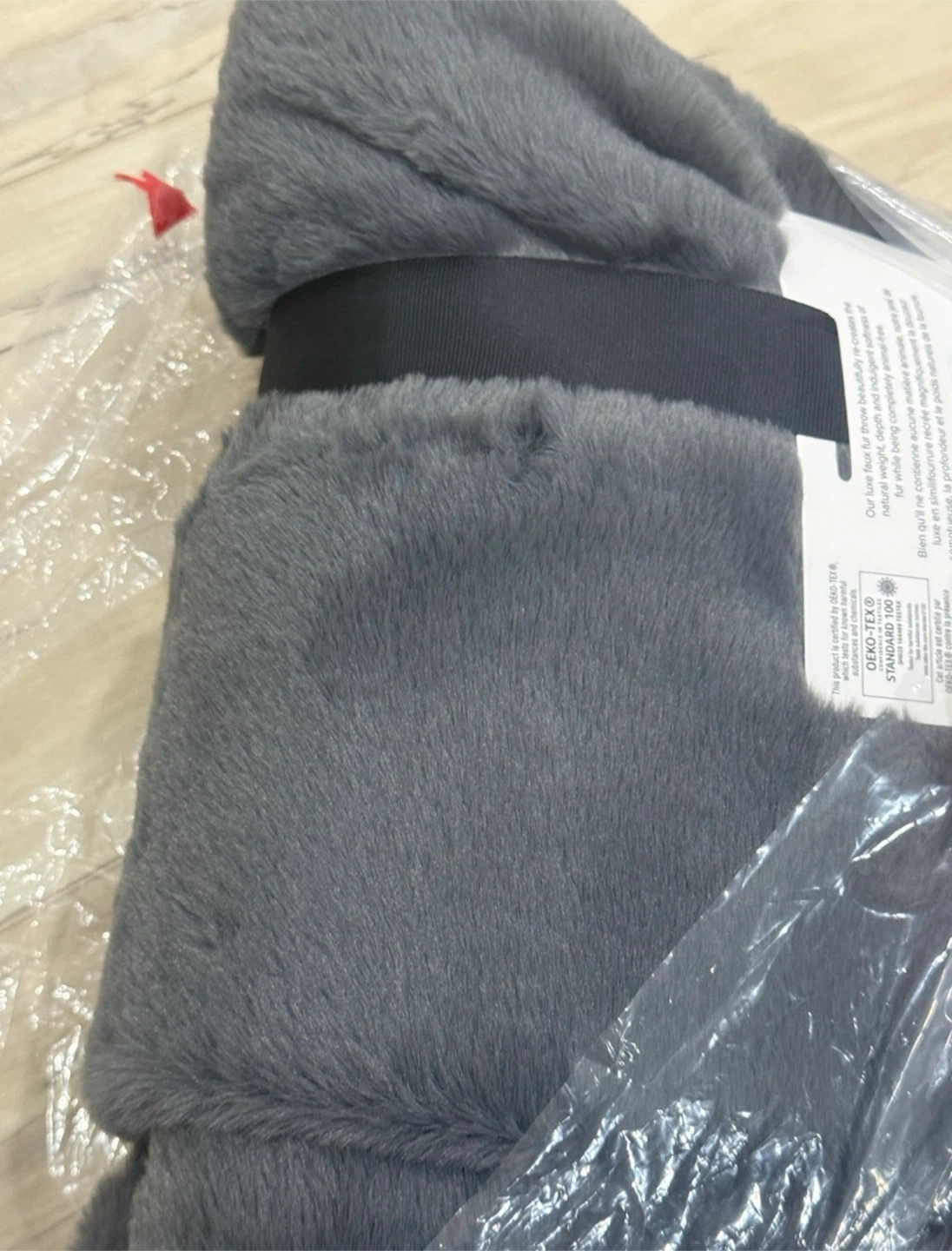 Hudson's Bay Oversized Luxe Faux Fur Throw - photo 3