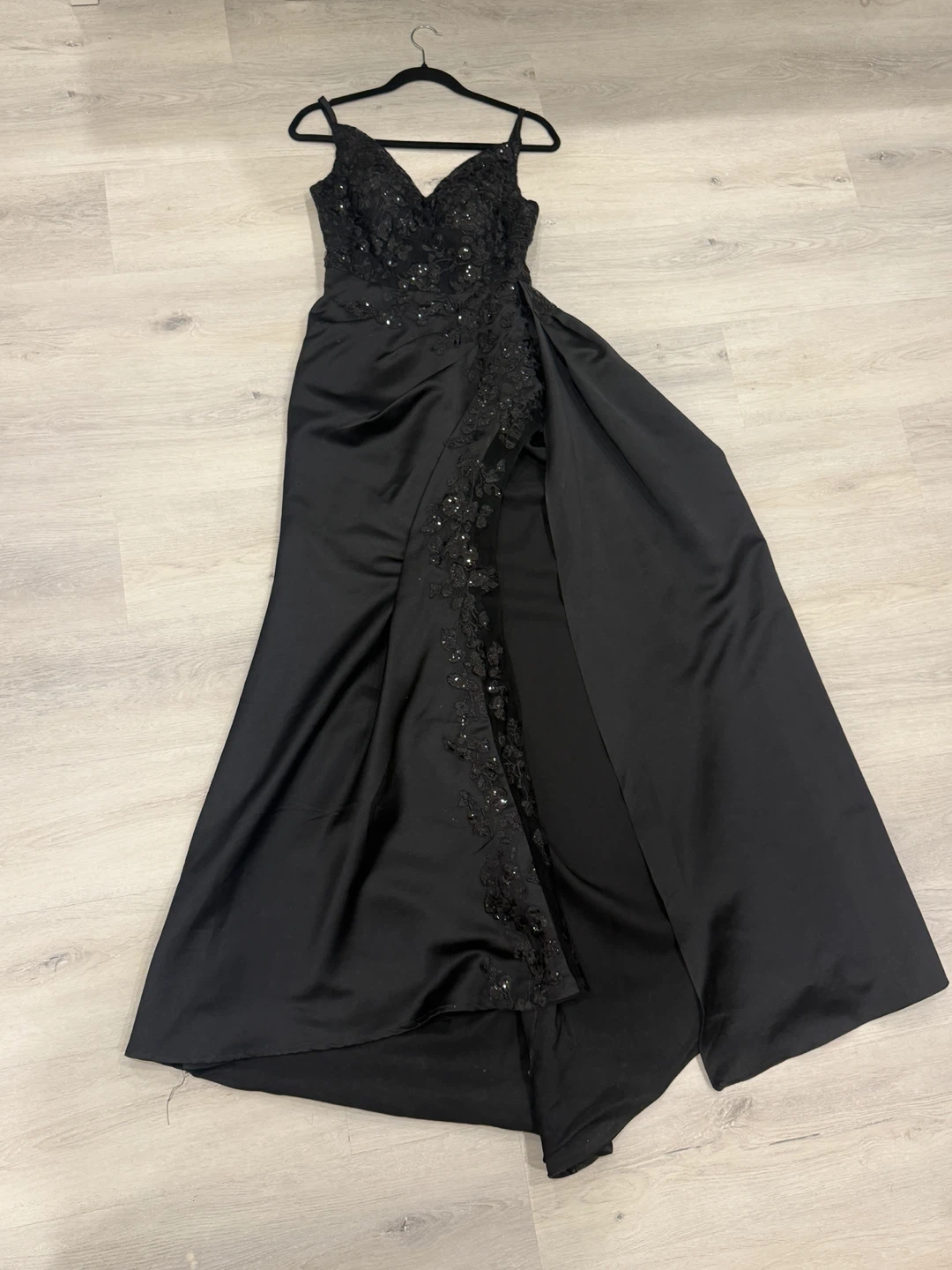 Black Lace Formal Evening Gown