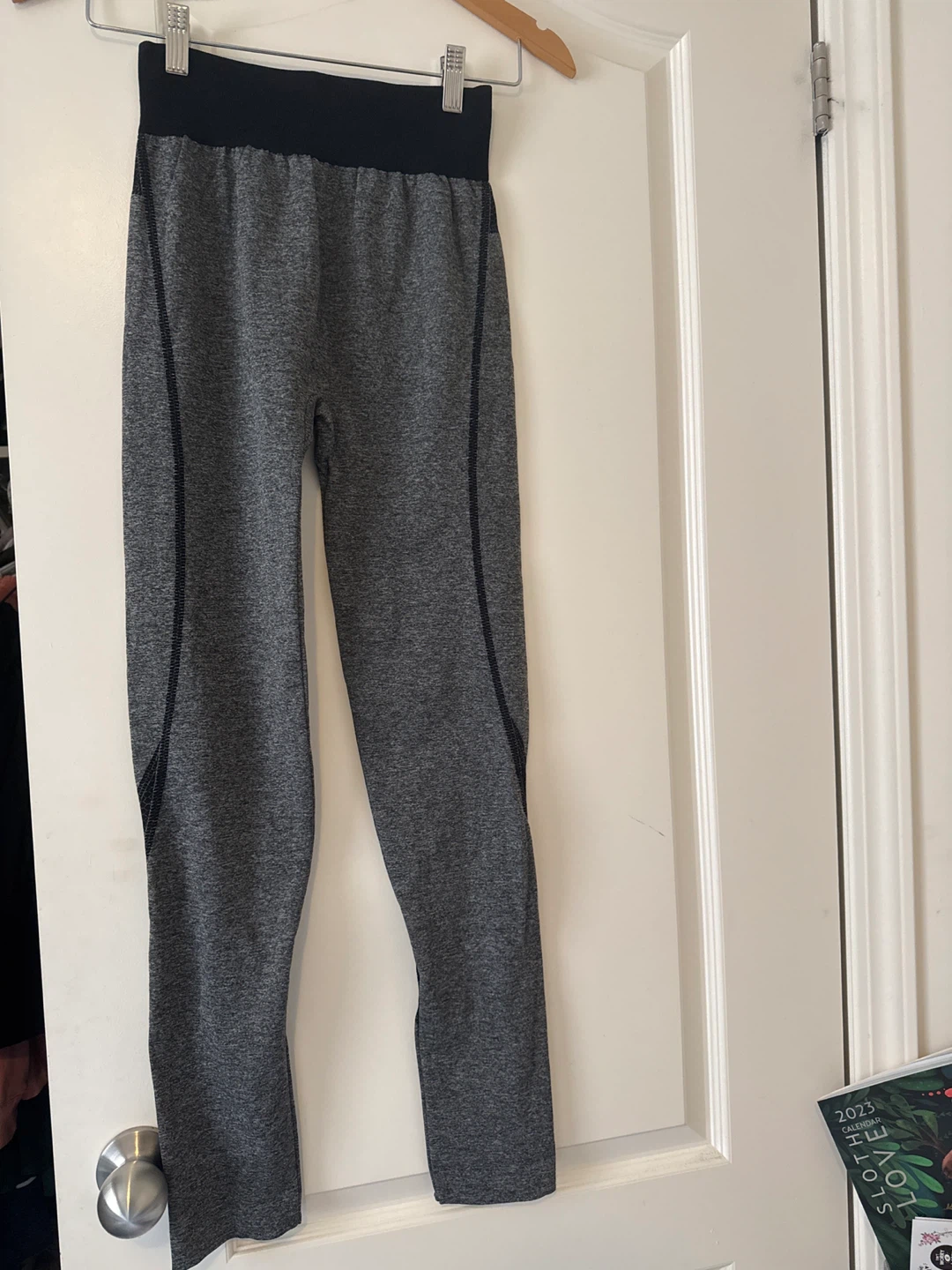 Grey Athletic Leggings - photo 4