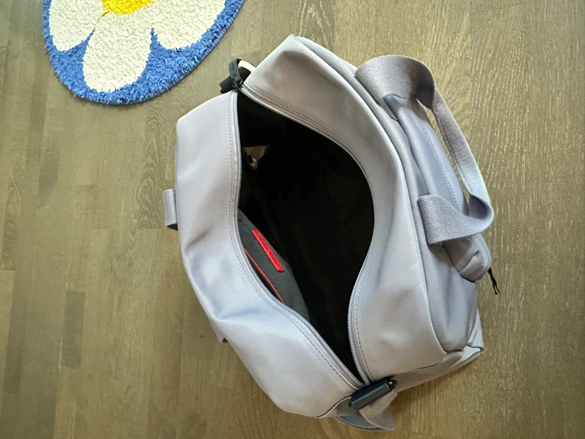 💜Tommy Hilfiger Duffle Bag - photo 3