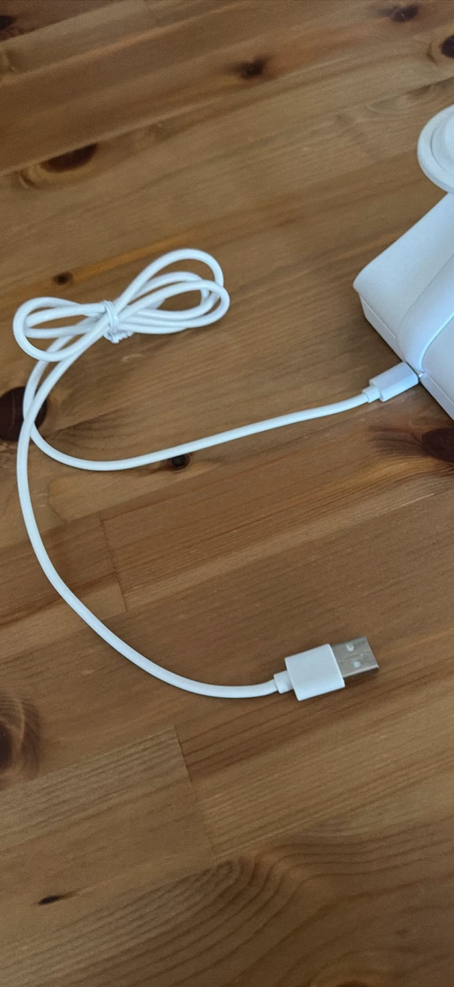 3-in-1 Magnetic Wireless Charging Station - photo 3