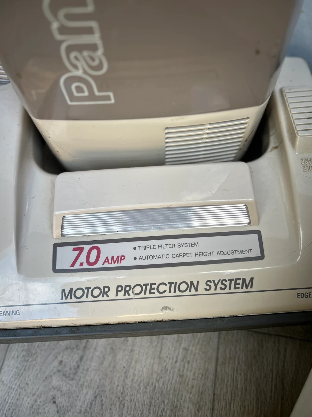 Panasonic MC-5128C Upright Vacuum Cleaner - photo 2