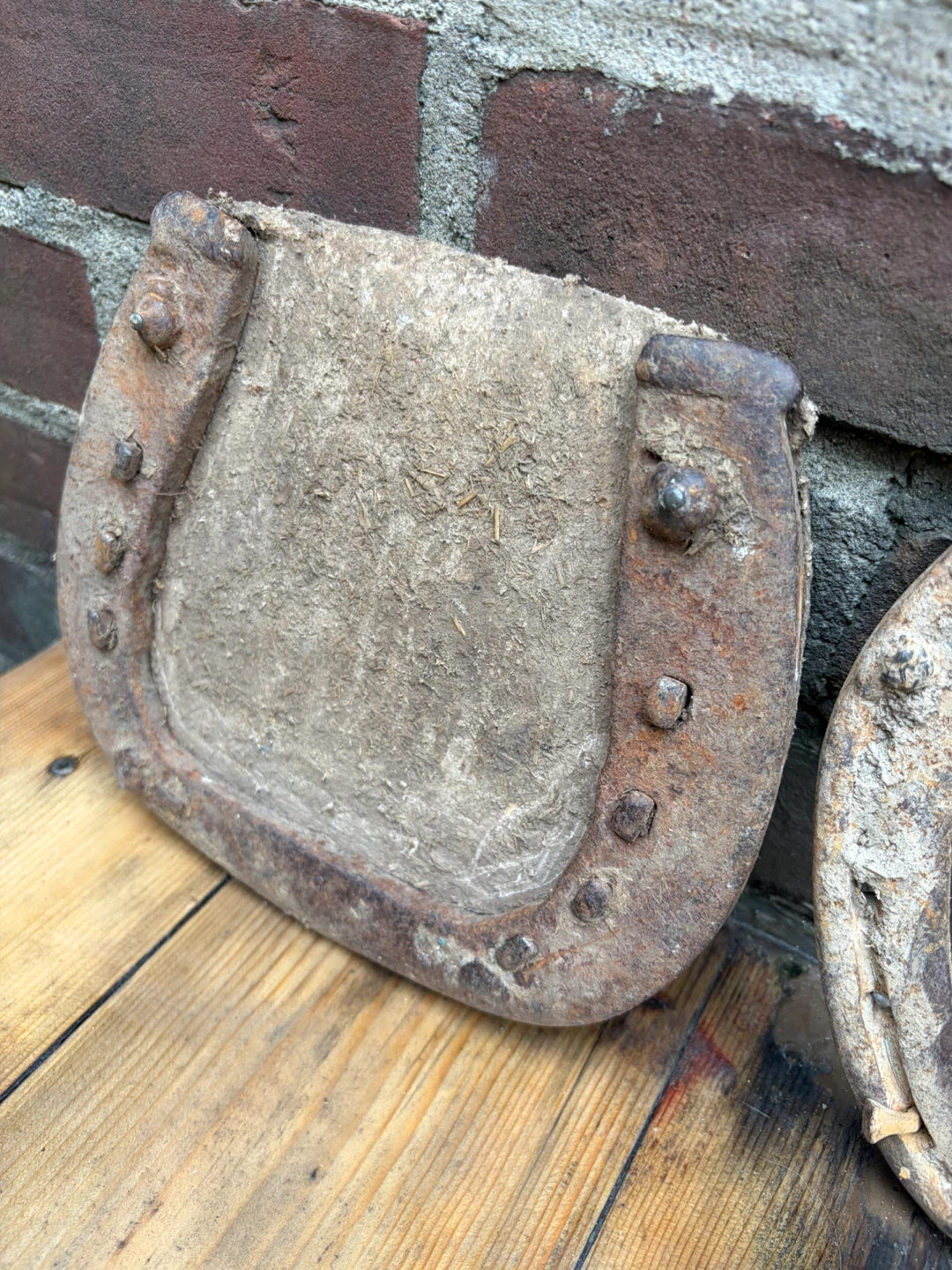 3 Antique Iron Horse Shoes ! - photo 4