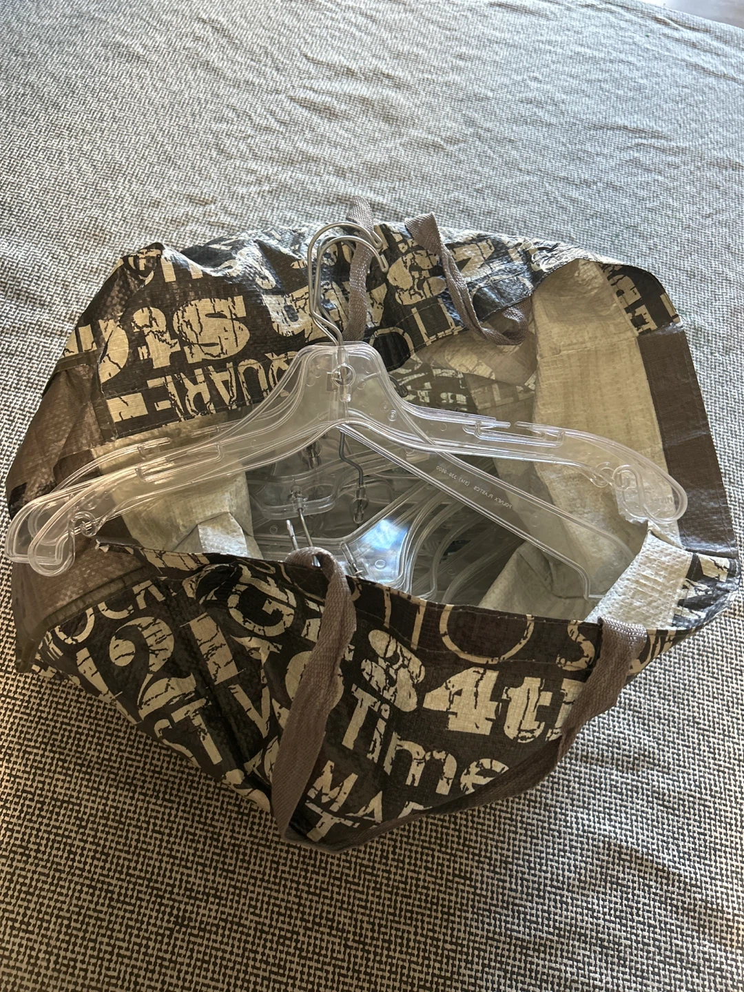 30+ pcs Clear Plastic Clothing Hangers