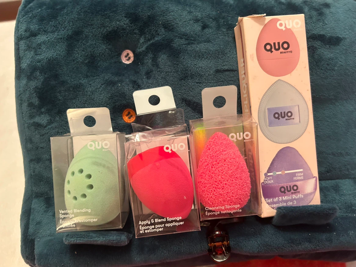 Quo Beauty Makeup Sponges and Mini Puffs Set