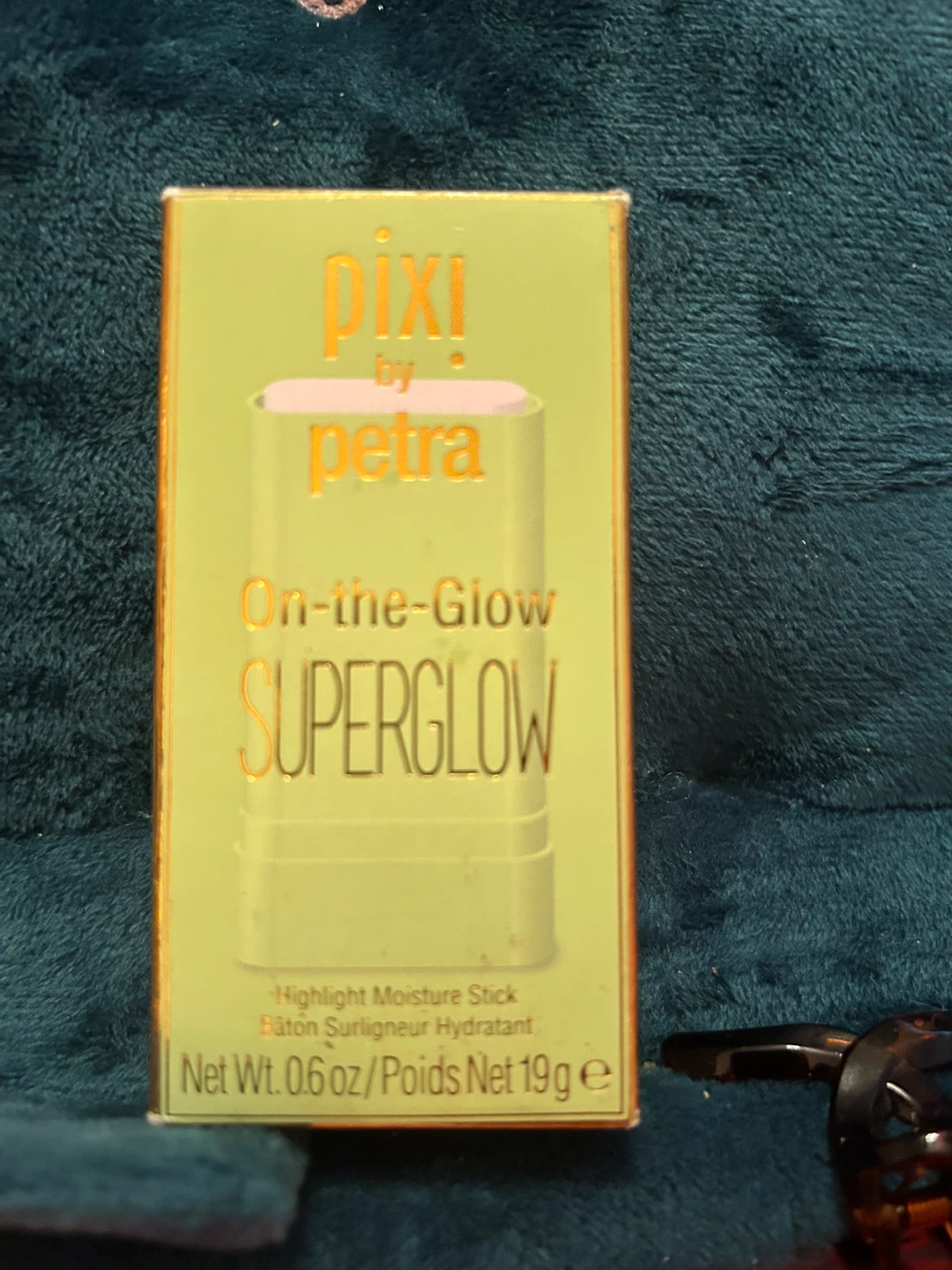 Pixi by Petra On-the-Glow Superglow Highlight Stick