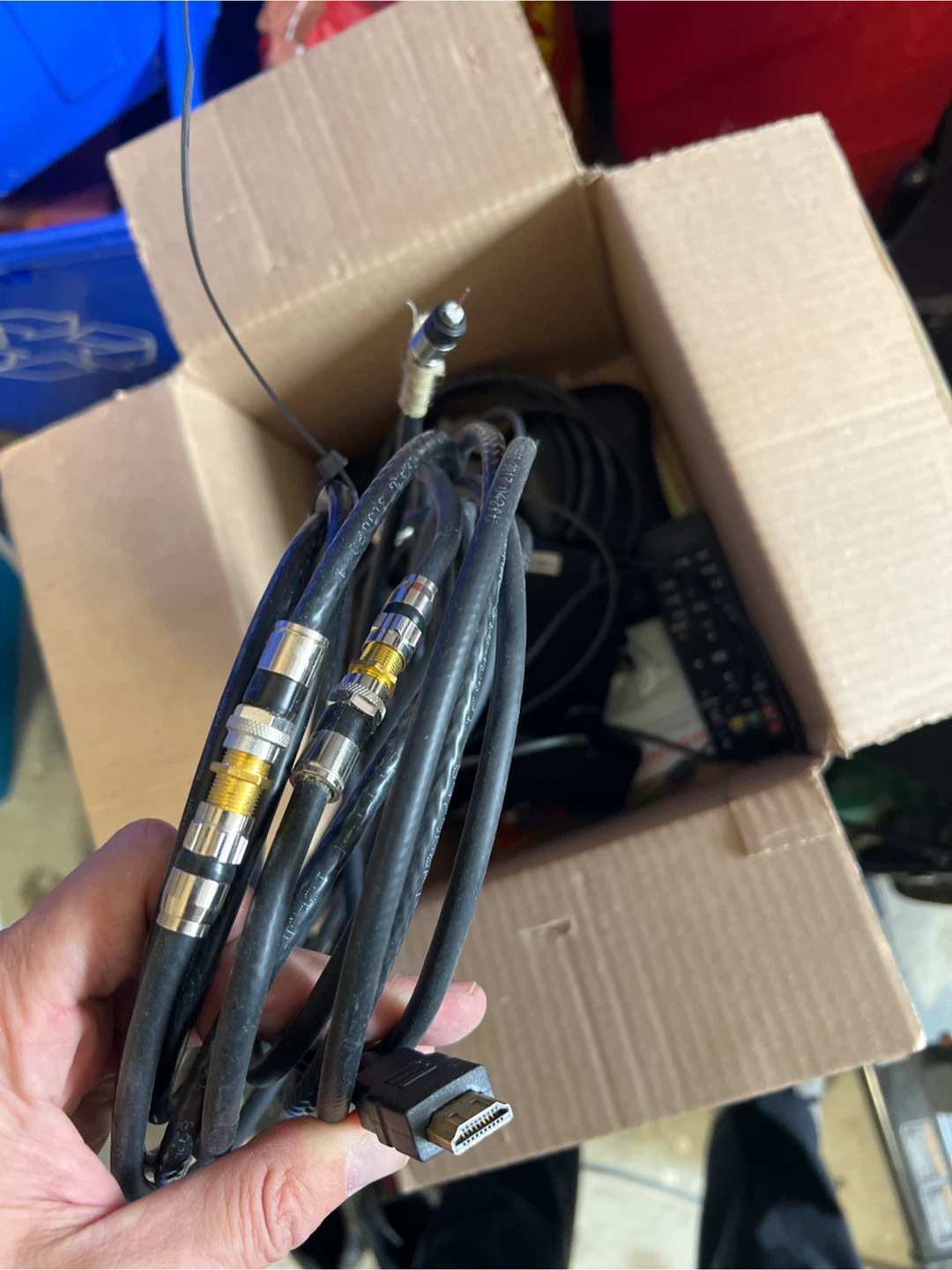 MXQ TV Box with Remote and Cables