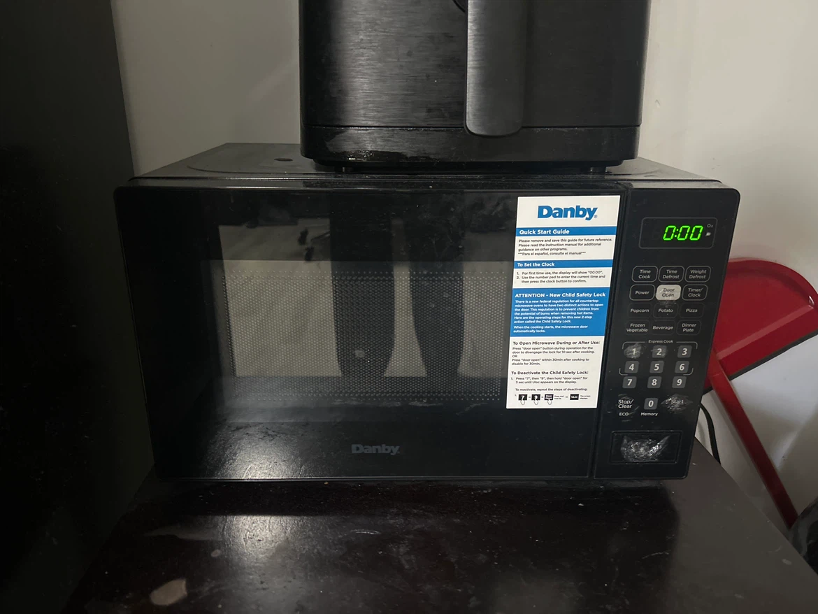 Danby Countertop Microwave