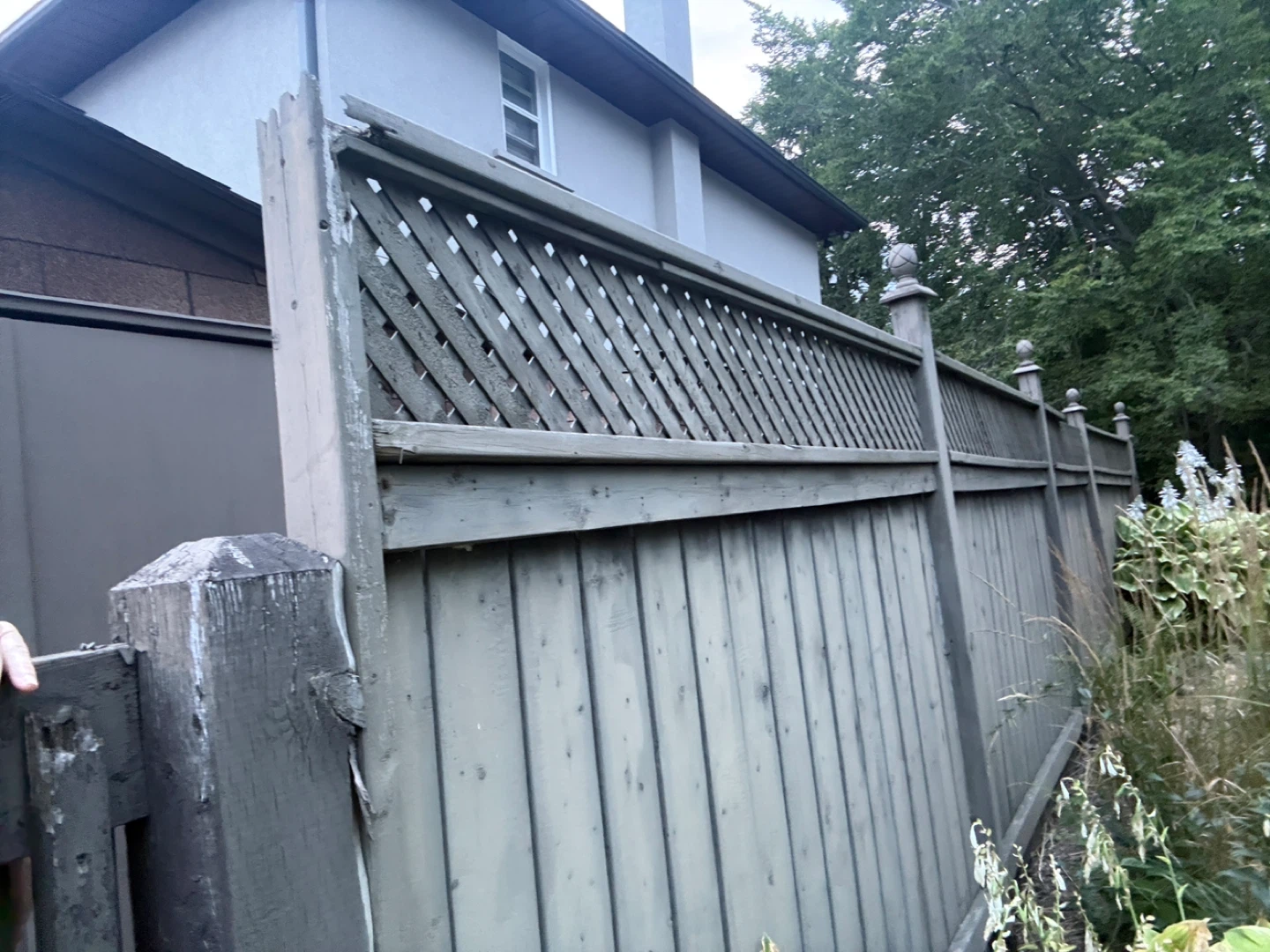 Used wooden privacy fencing panels - photo 2