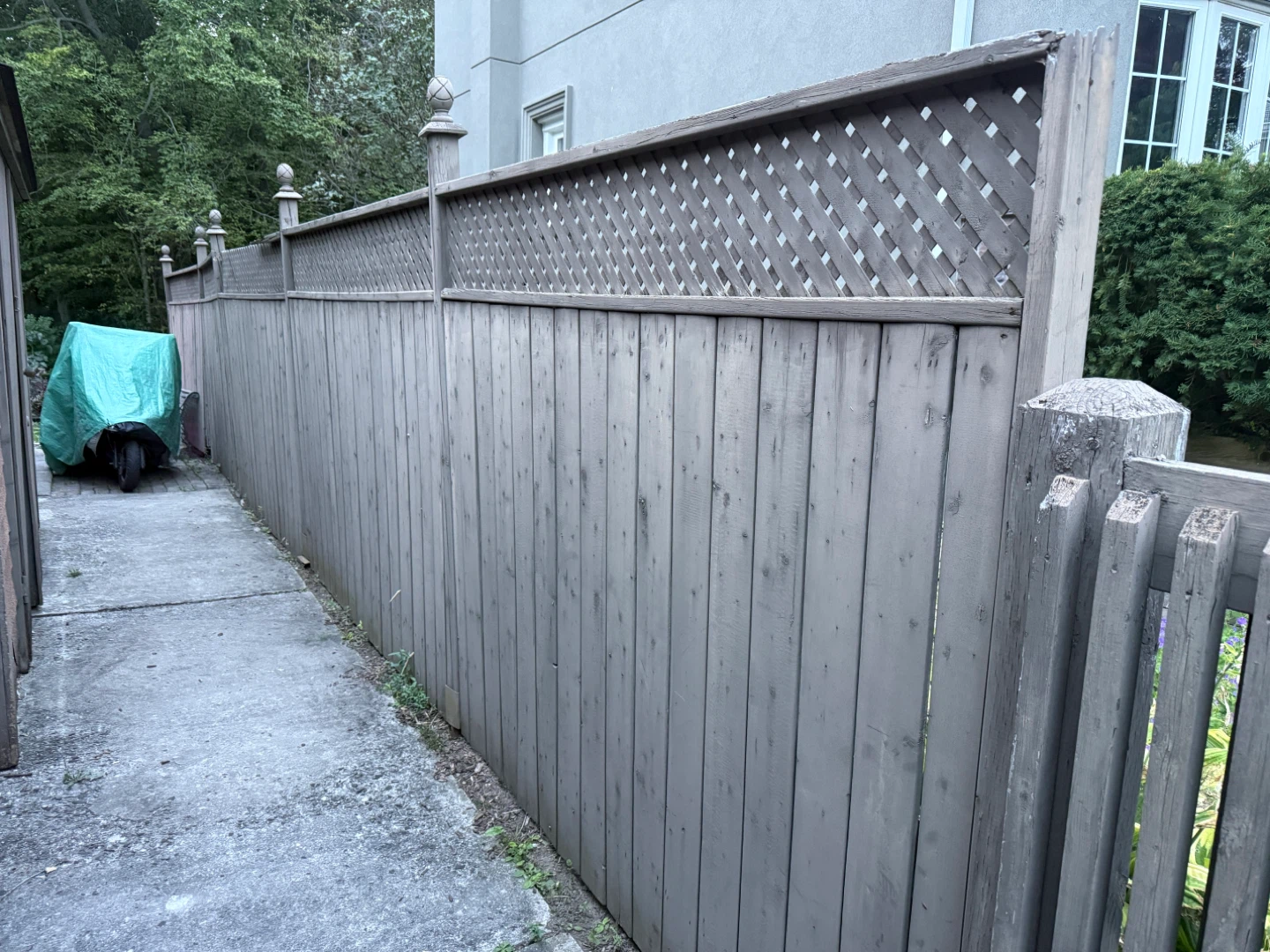 Used wooden privacy fencing panels