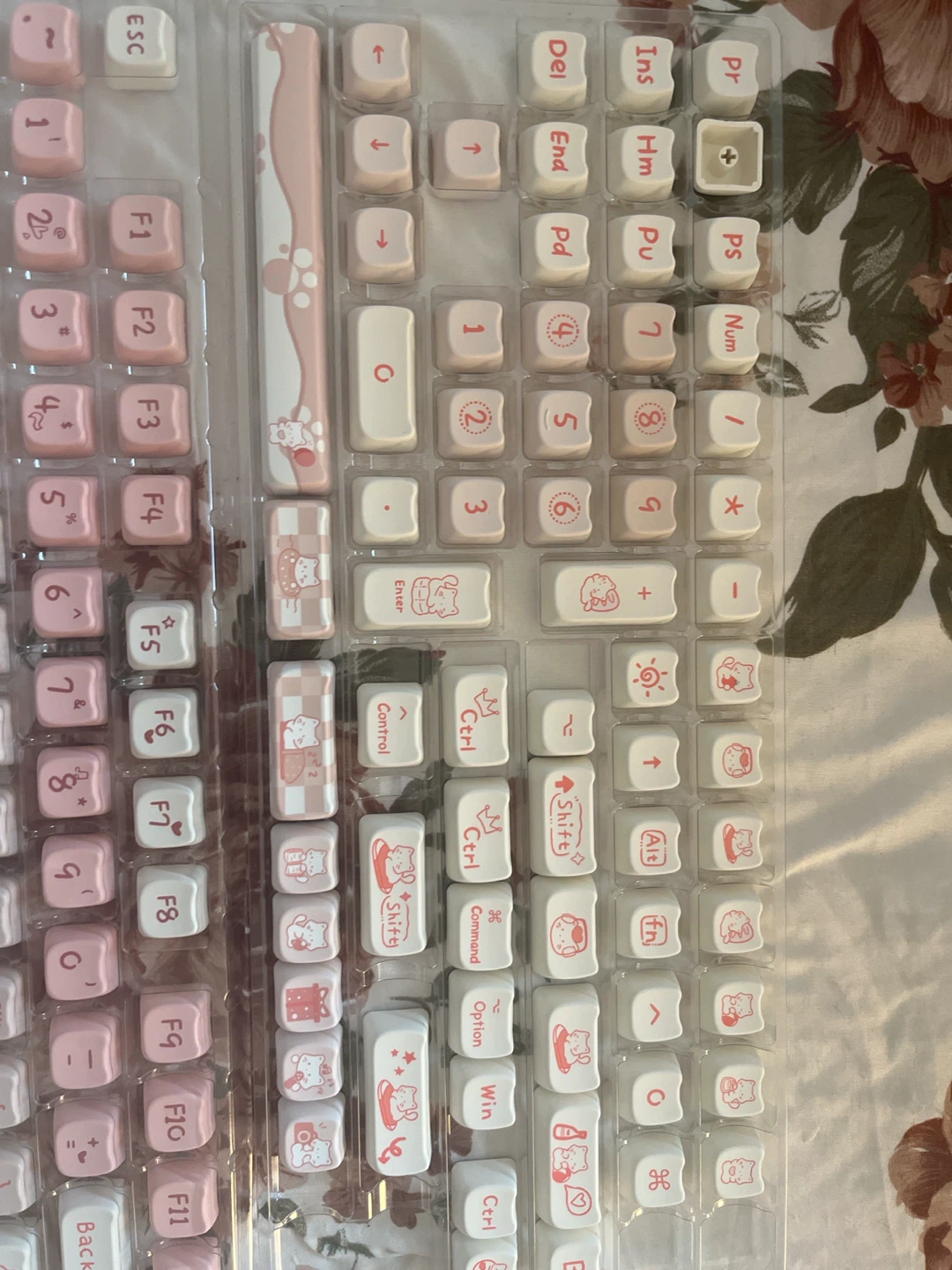 Cute Pink Keycap Set - photo 3