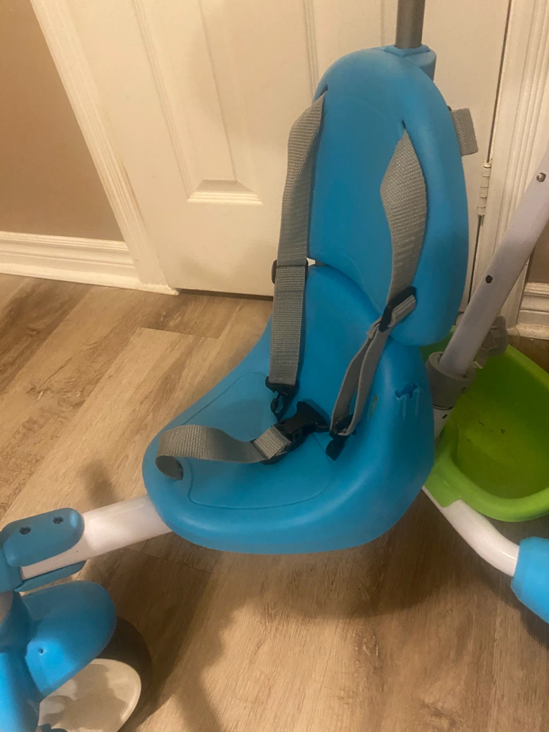 Vtech 4-in-1 swivel push trike - photo 4