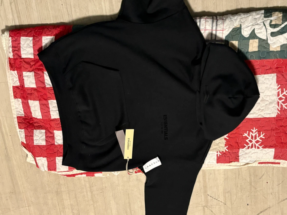 Essentials hoodie black