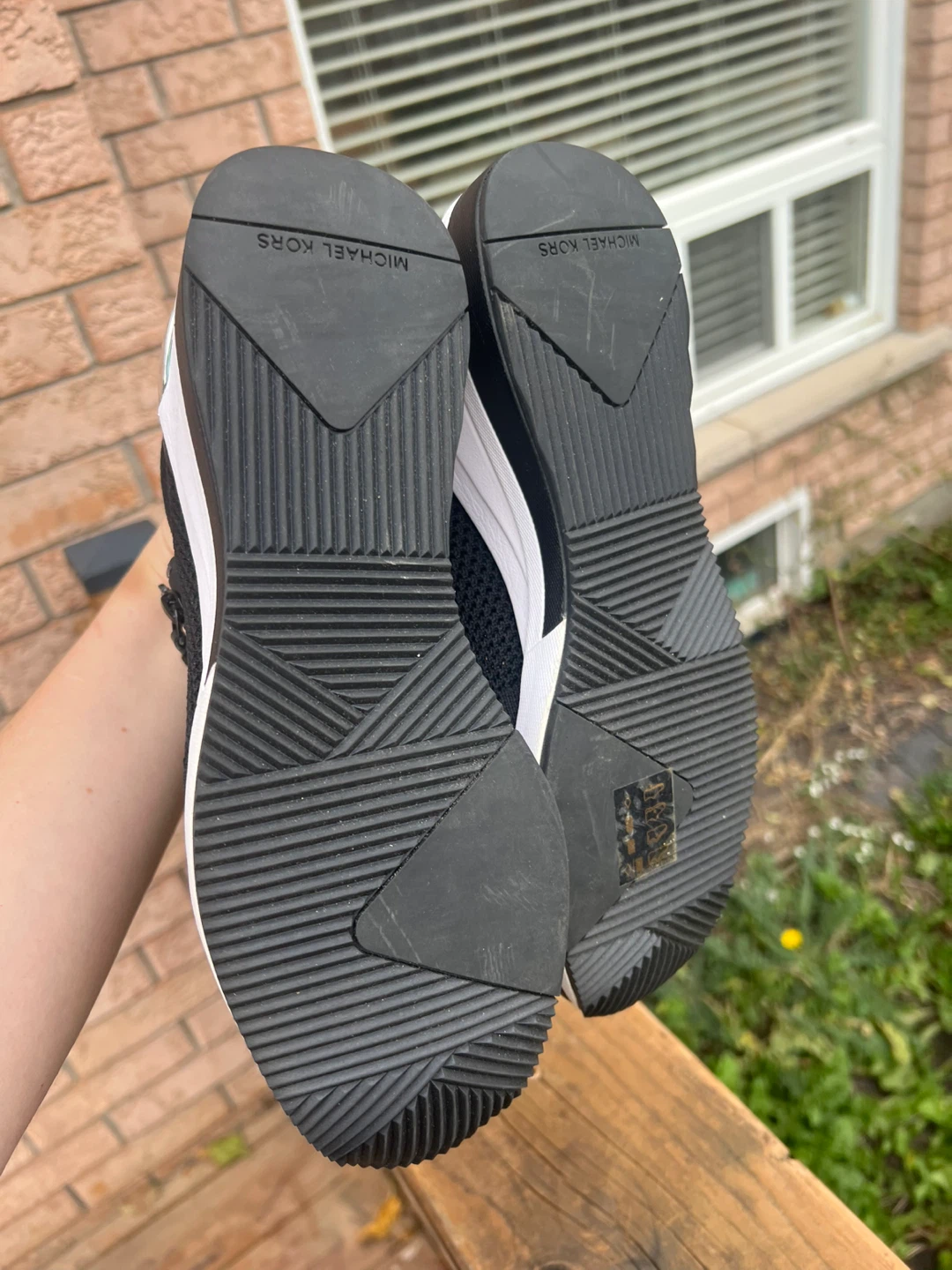 Woman’s Michael Kors Black wedge Sneakers size 8 - photo 4