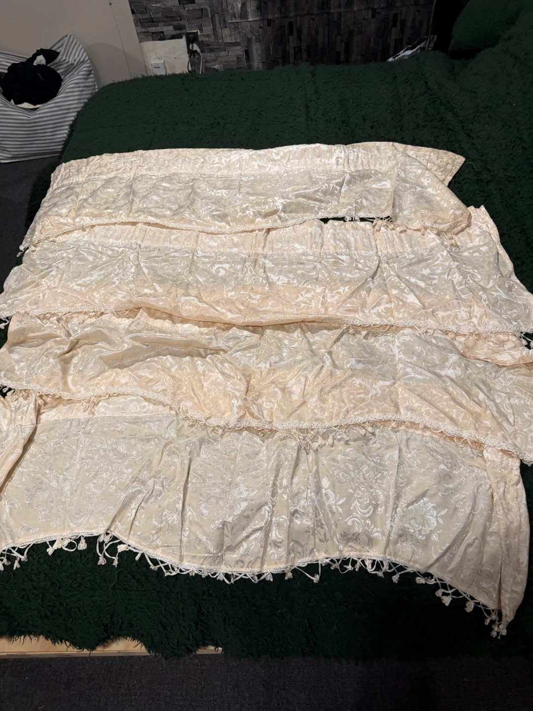 Cream Damask Decorative Bed Runner