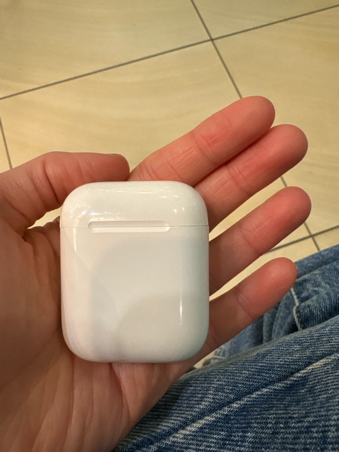 Apple AirPods with Charging Case