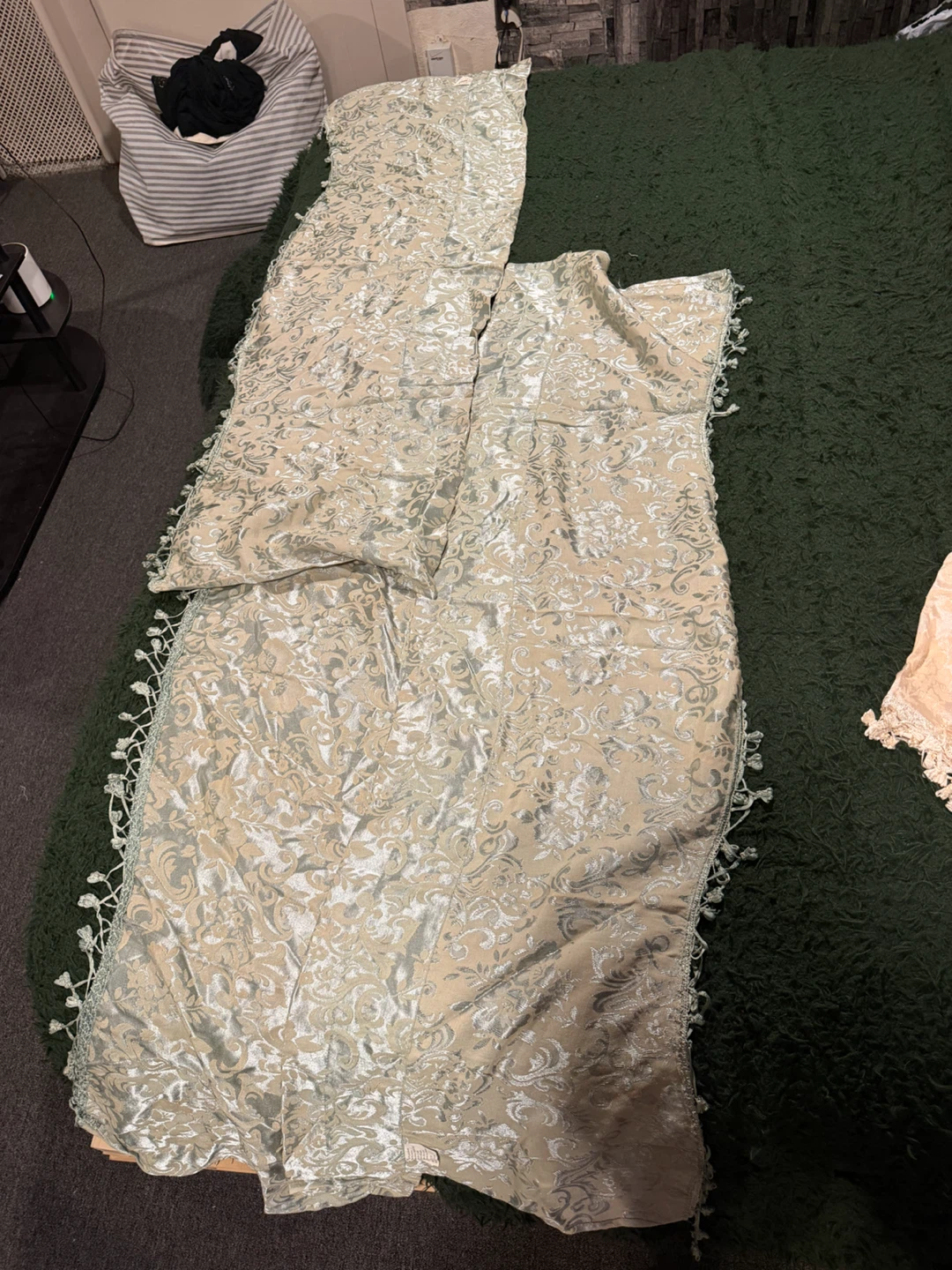 Light Green Damask Pattern Valance