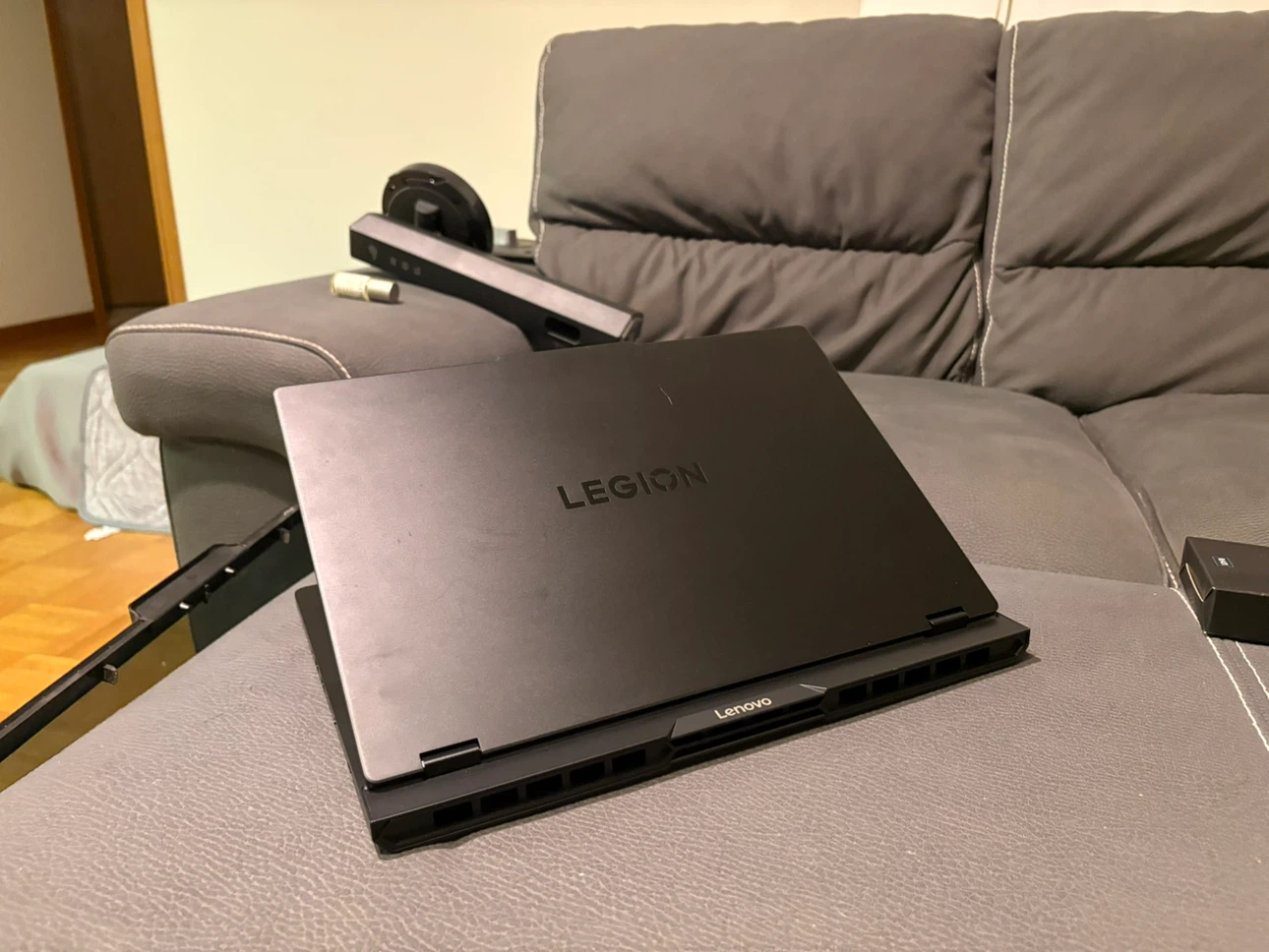 Lenovo Legion AMD Ryzen 9 8945HX/ Nvidia RTX5070 Laptop - photo 3