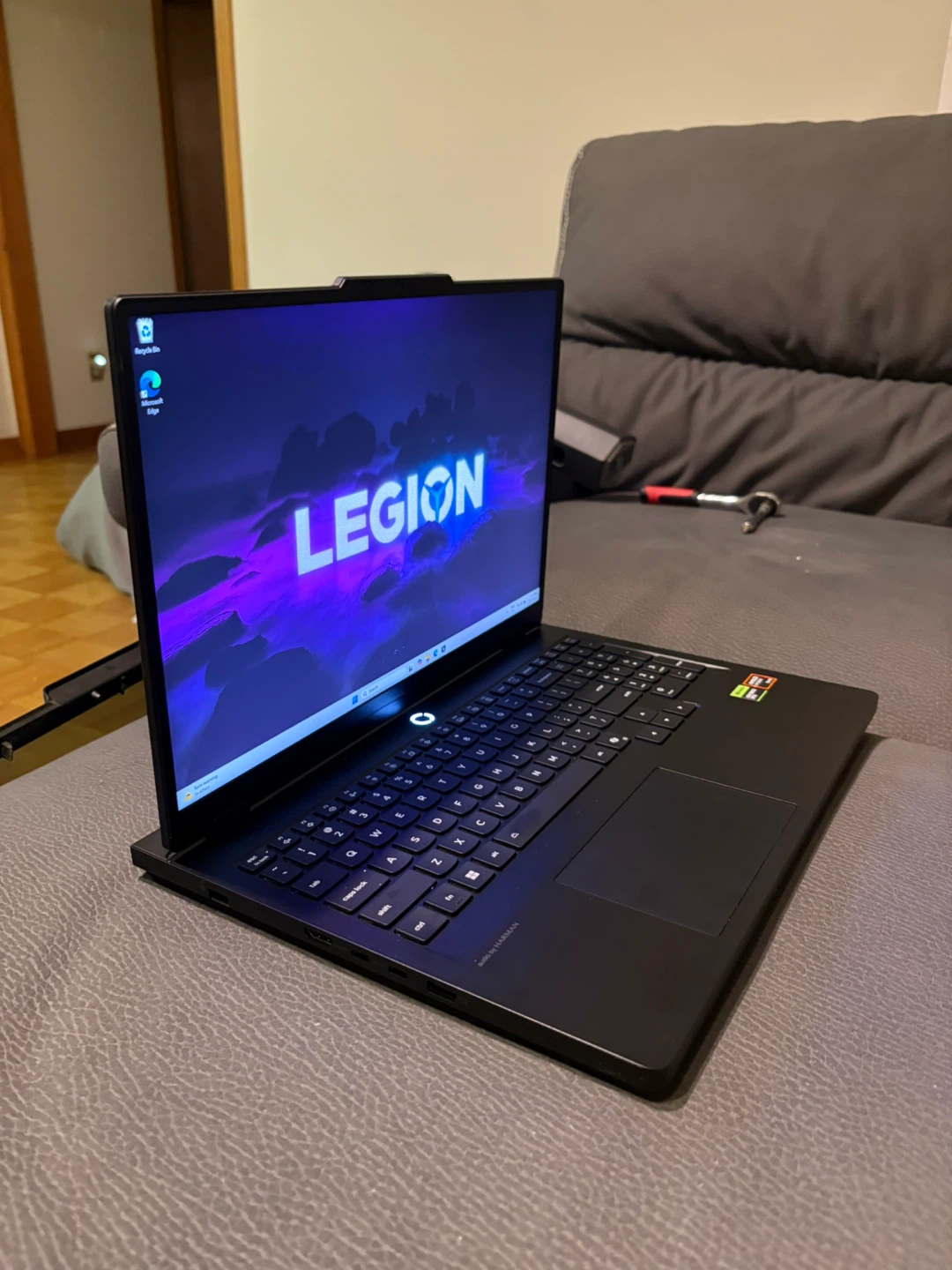 Lenovo Legion AMD Ryzen 9 8945HX/ Nvidia RTX5070 Laptop - photo 5