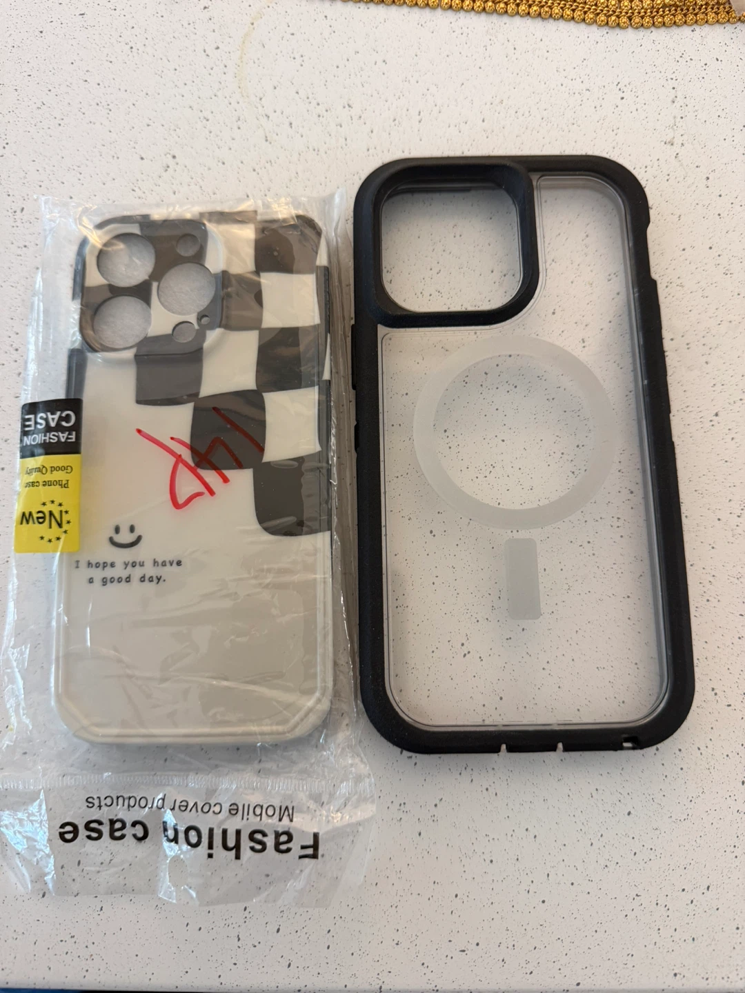 14 pro and pro max Checkered Smiley Phone Case with MagSafe
