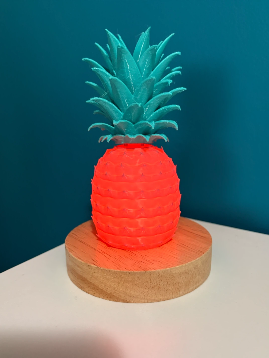 3D Printed Pineapple LED mini Lamp