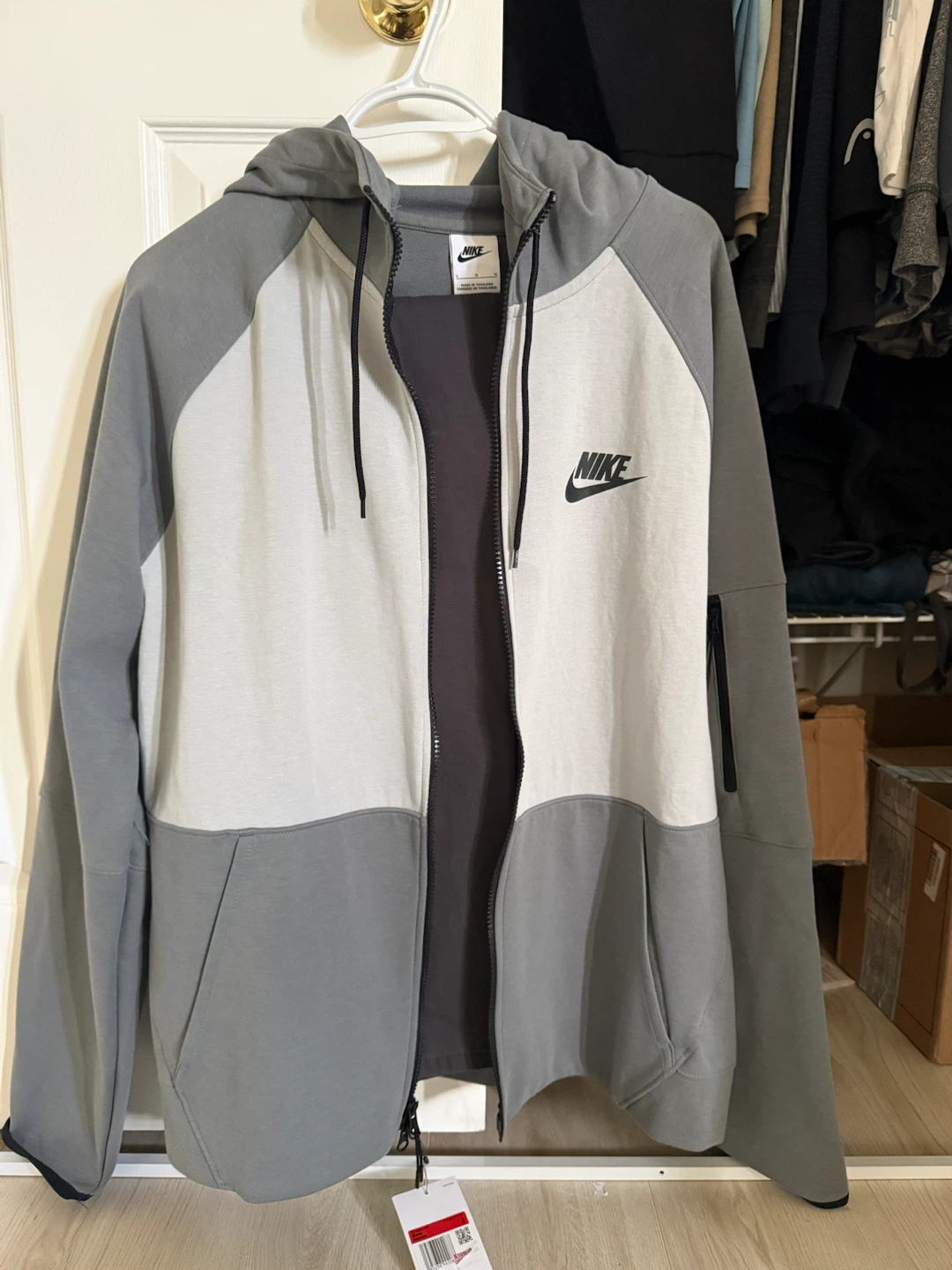 Men’s Nike Full-Zip up Grey