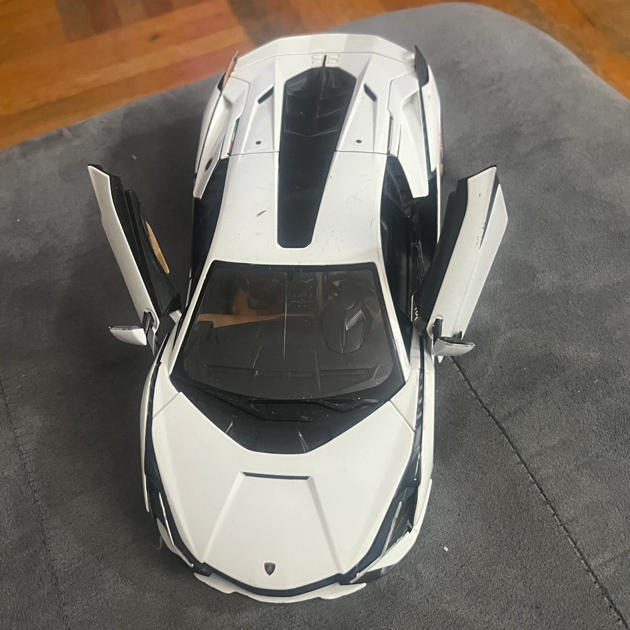 Lamborghini Sian Diecast Model Car - photo 3