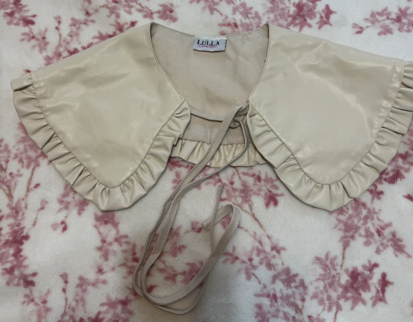 Lulla Collection Detachable Ruffle Faux Leather Collar