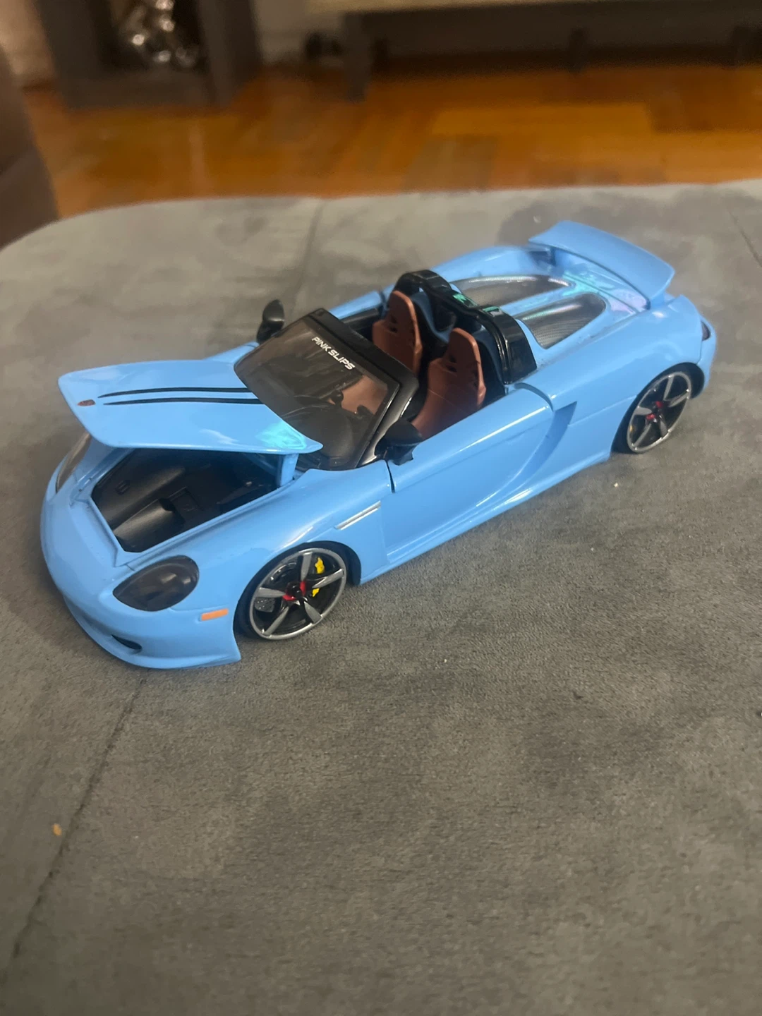 Pink Slips Diecast Porsche Carrera GT - photo 2