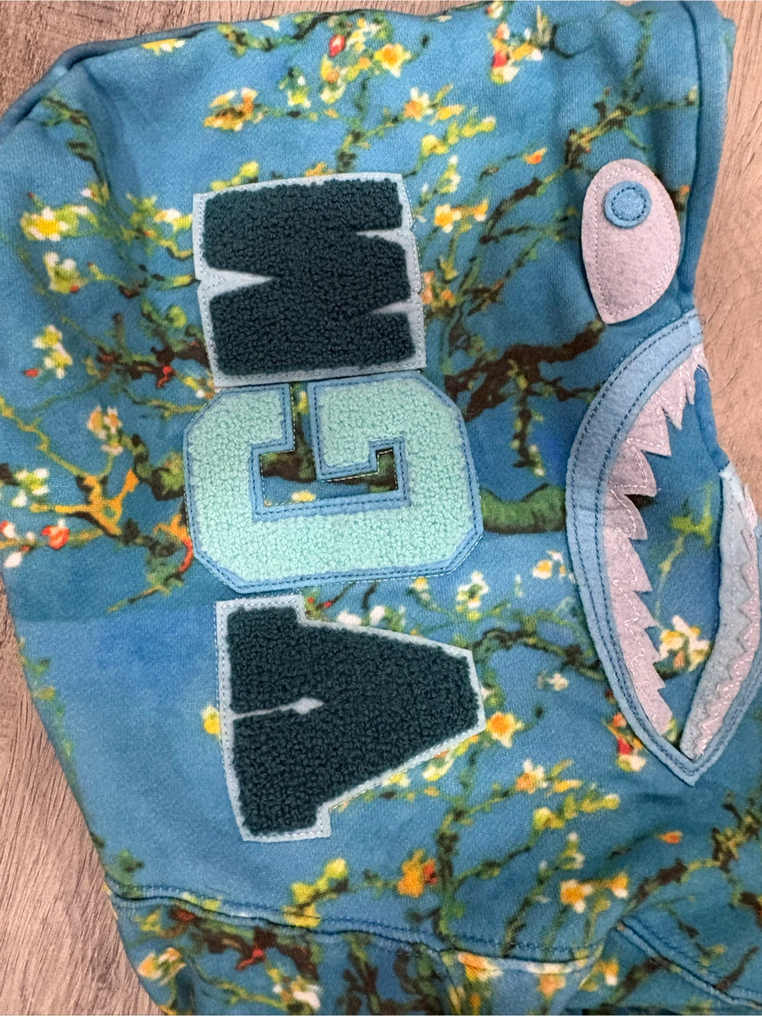 A Bathing Ape x Van Gogh hoodie - photo 3