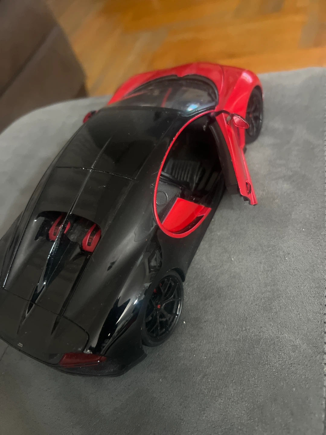 Bugatti Chiron Diecast Model Car - photo 3